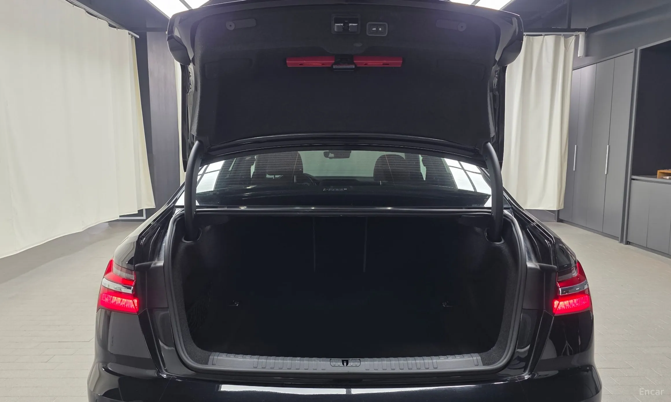 Audi A6 (C8) превью 20