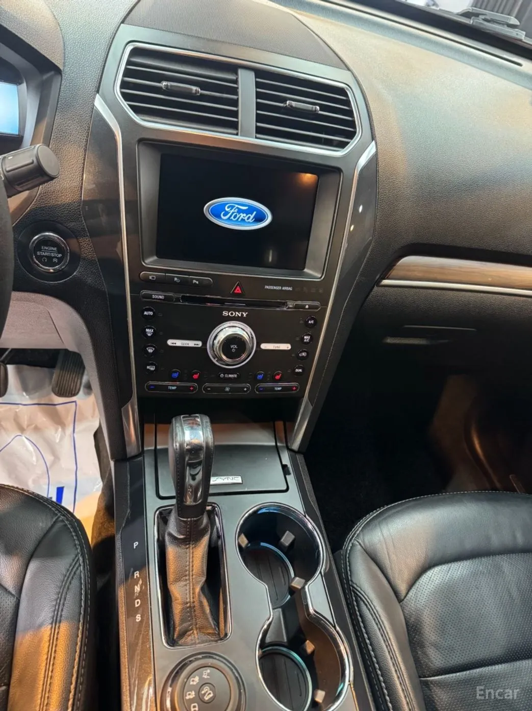 Ford Explorer превью 15