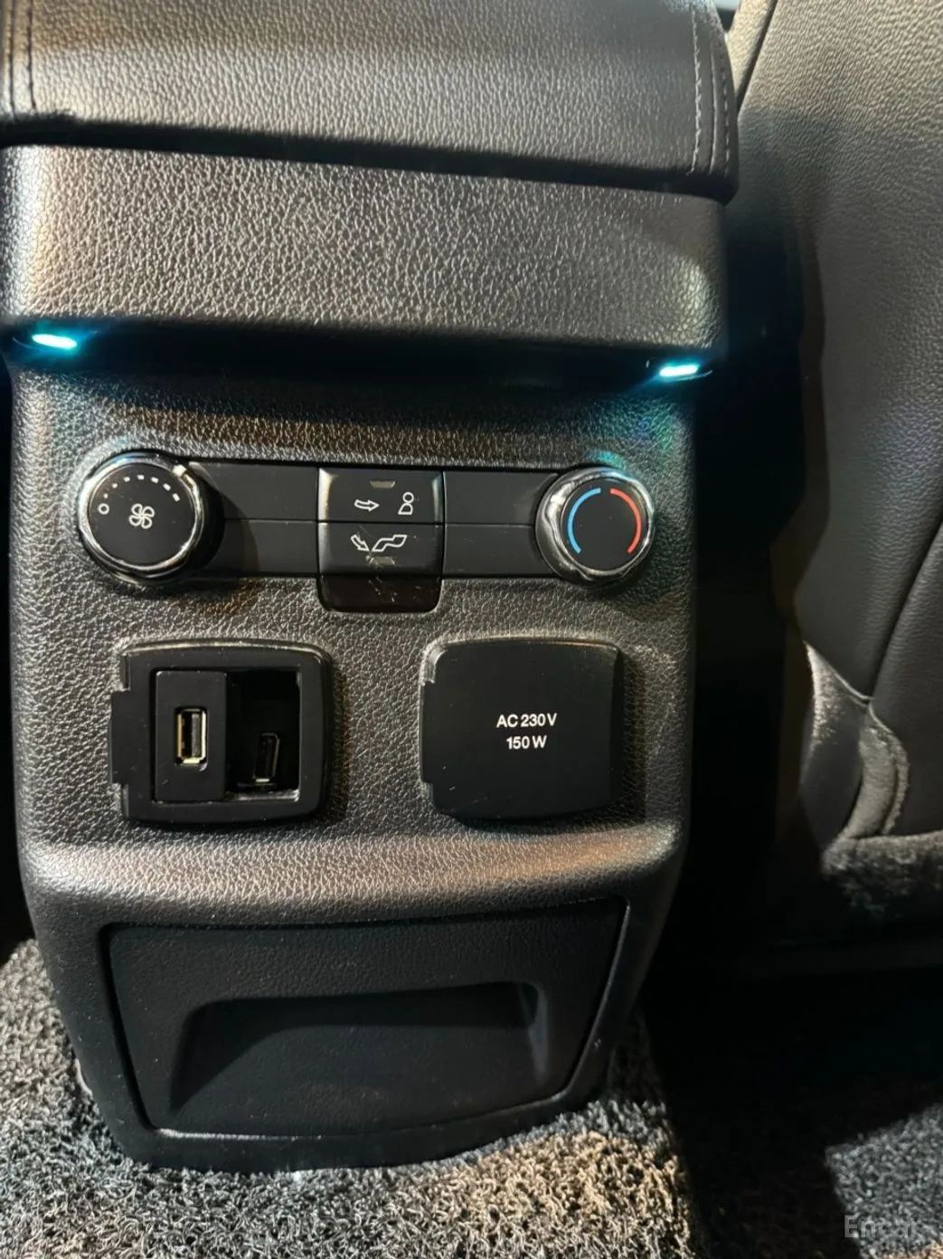 Ford Explorer превью 20
