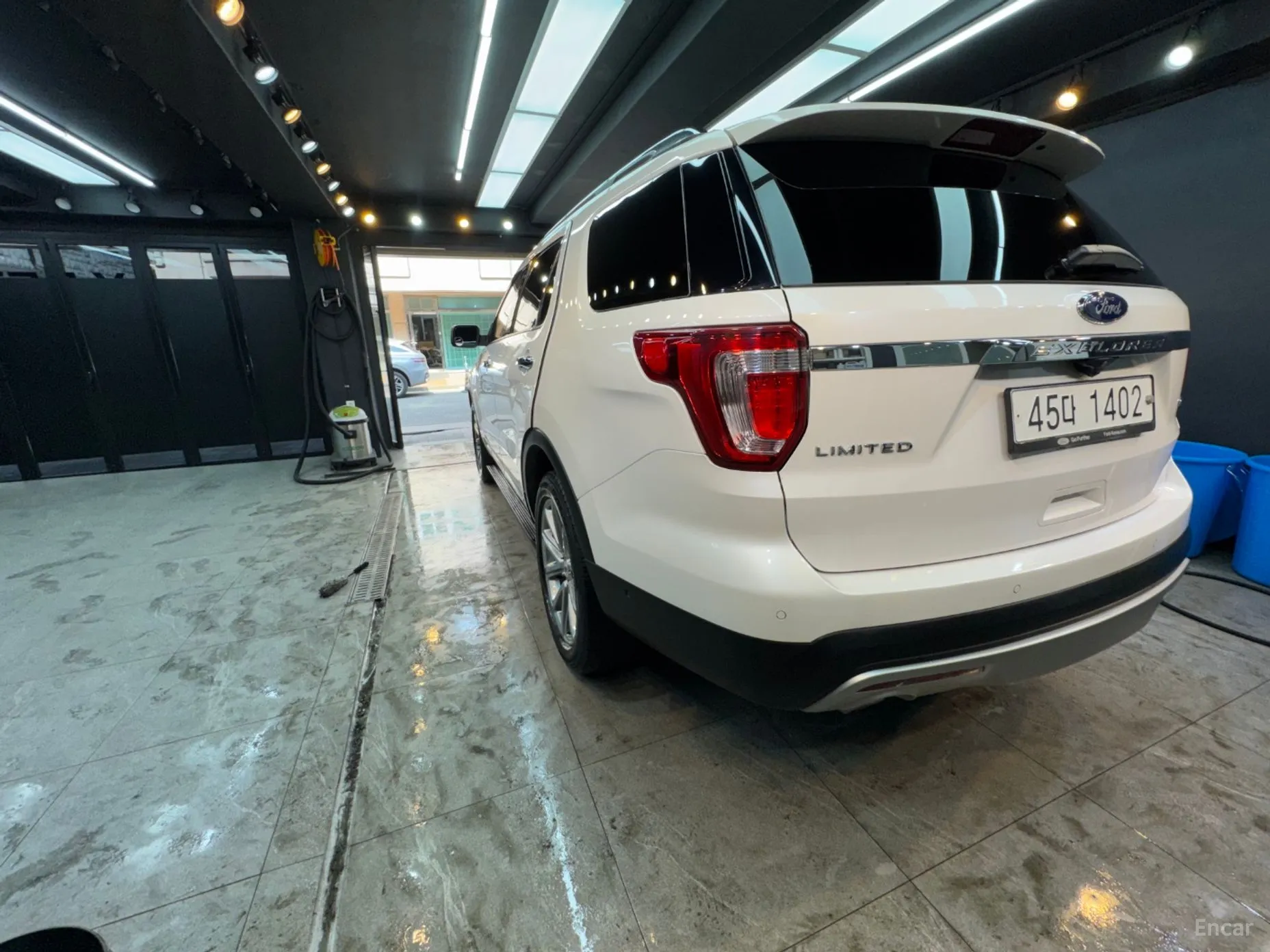 Ford Explorer превью 4