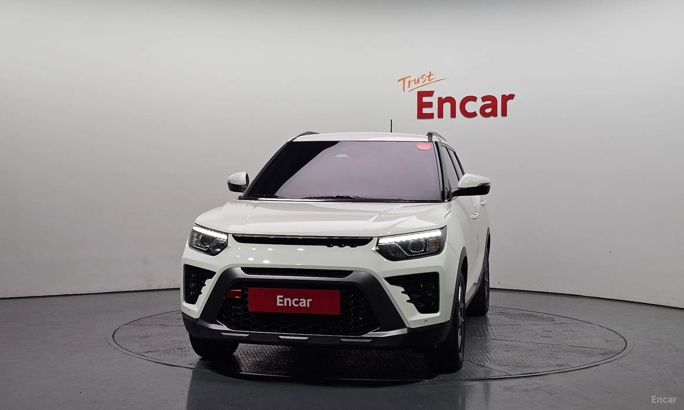 KG Mobility (SsangYong) Tivoli превью 3