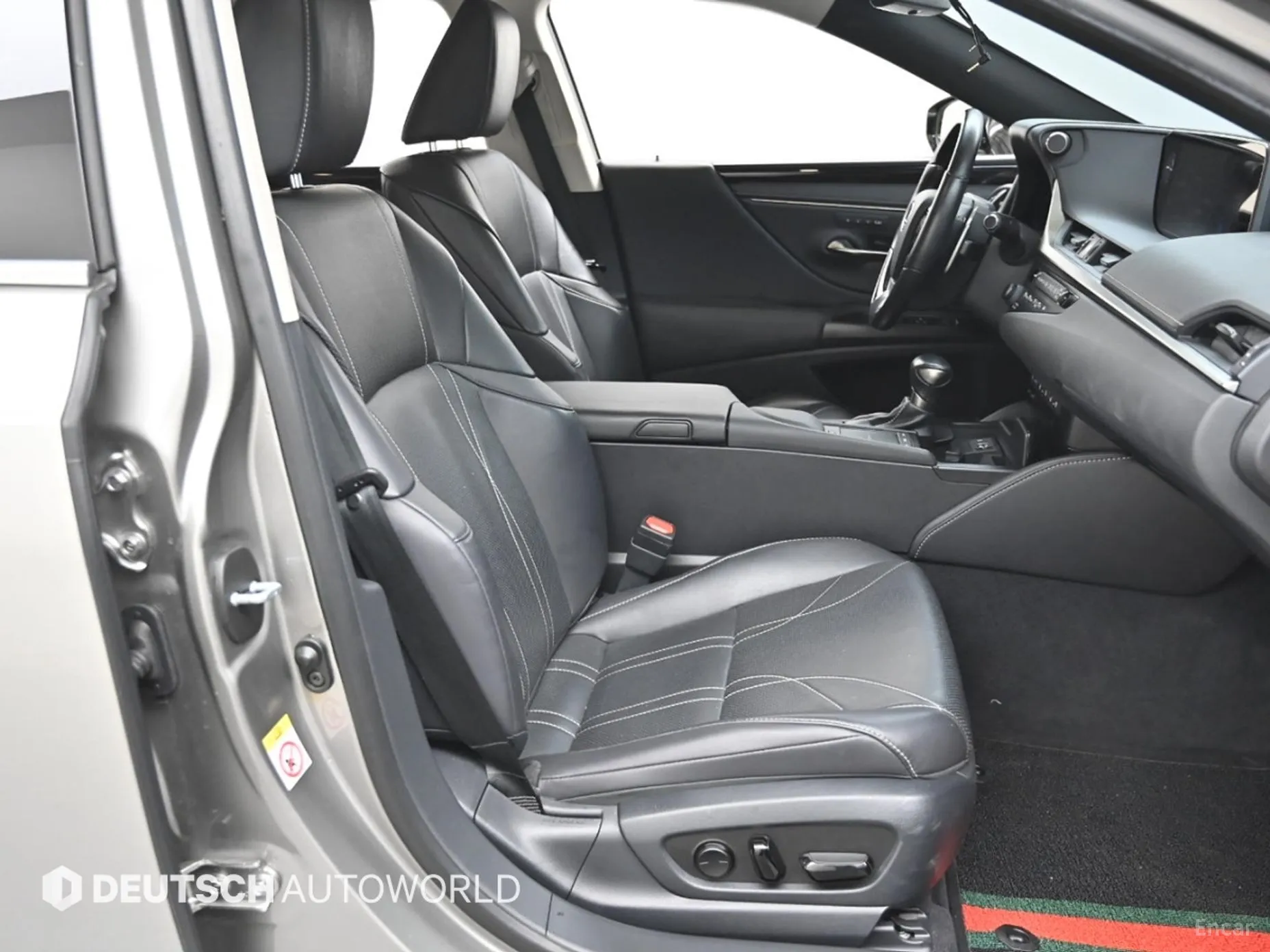 Lexus ES300h 7th Generation превью 10
