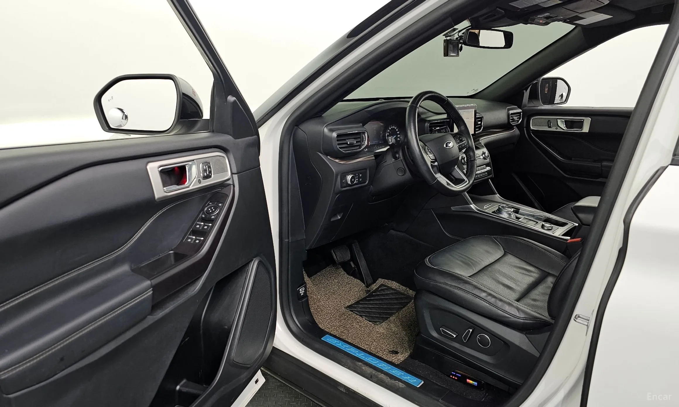 Ford Explorer 6th Generation превью 10