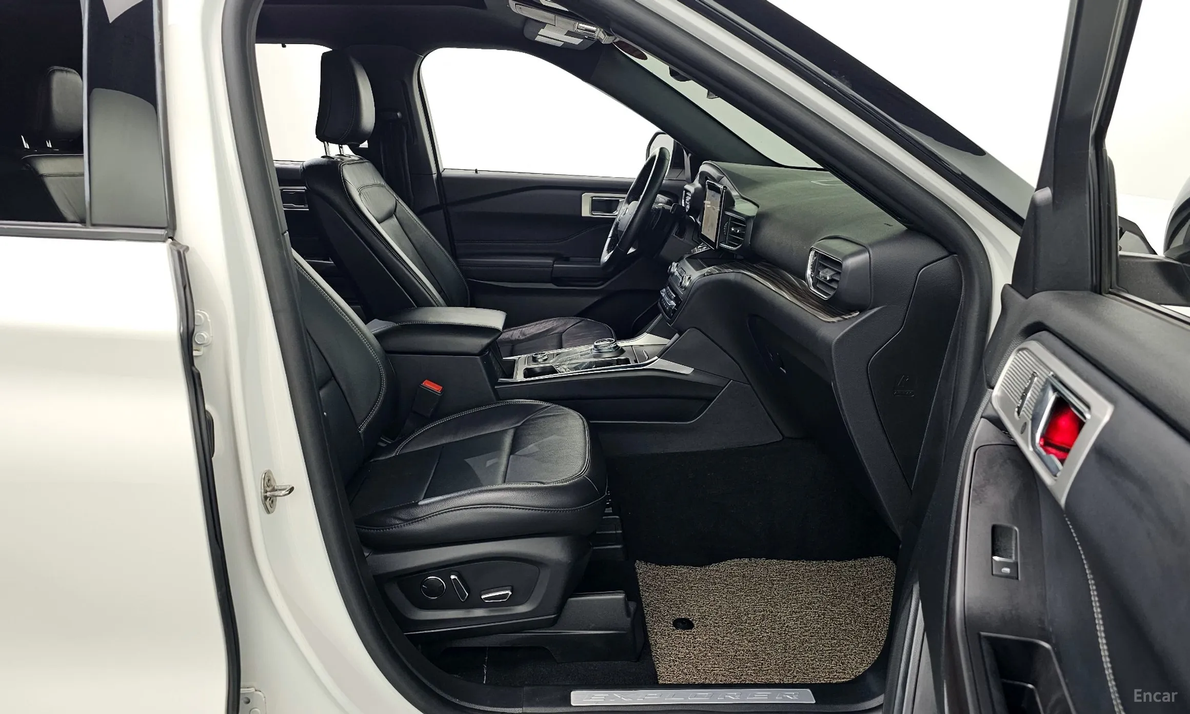 Ford Explorer 6th Generation превью 11