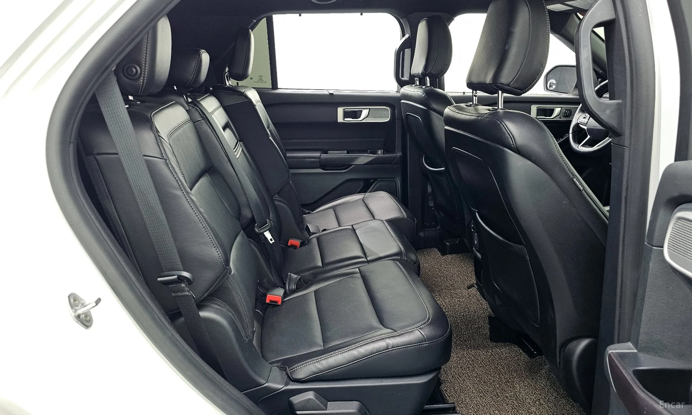 Ford Explorer 6th Generation превью 12