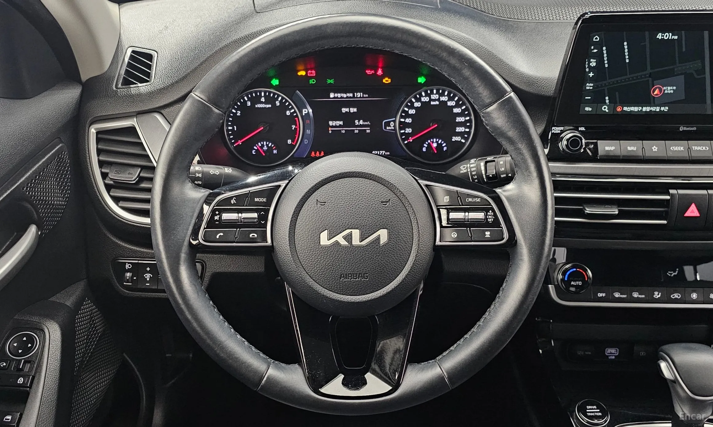 Kia Seltos превью 13