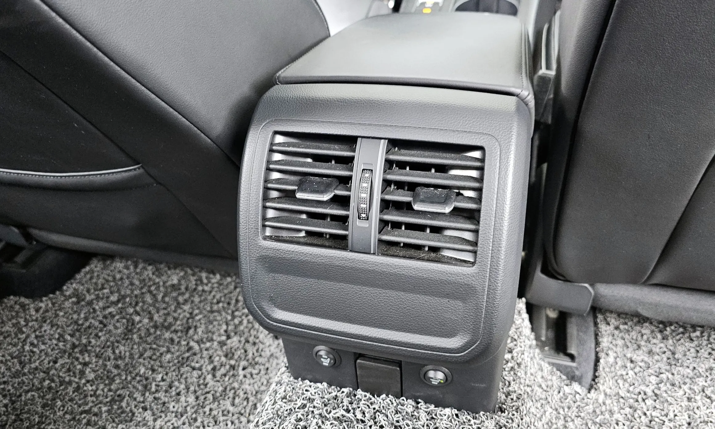 Volkswagen Ateon превью 19