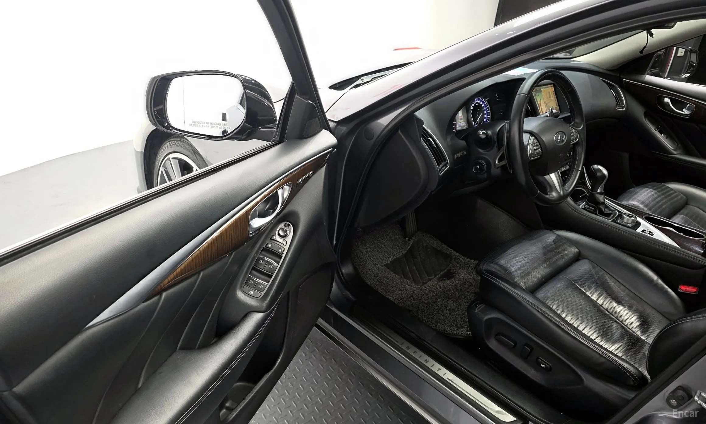 Infiniti Q50 превью 11