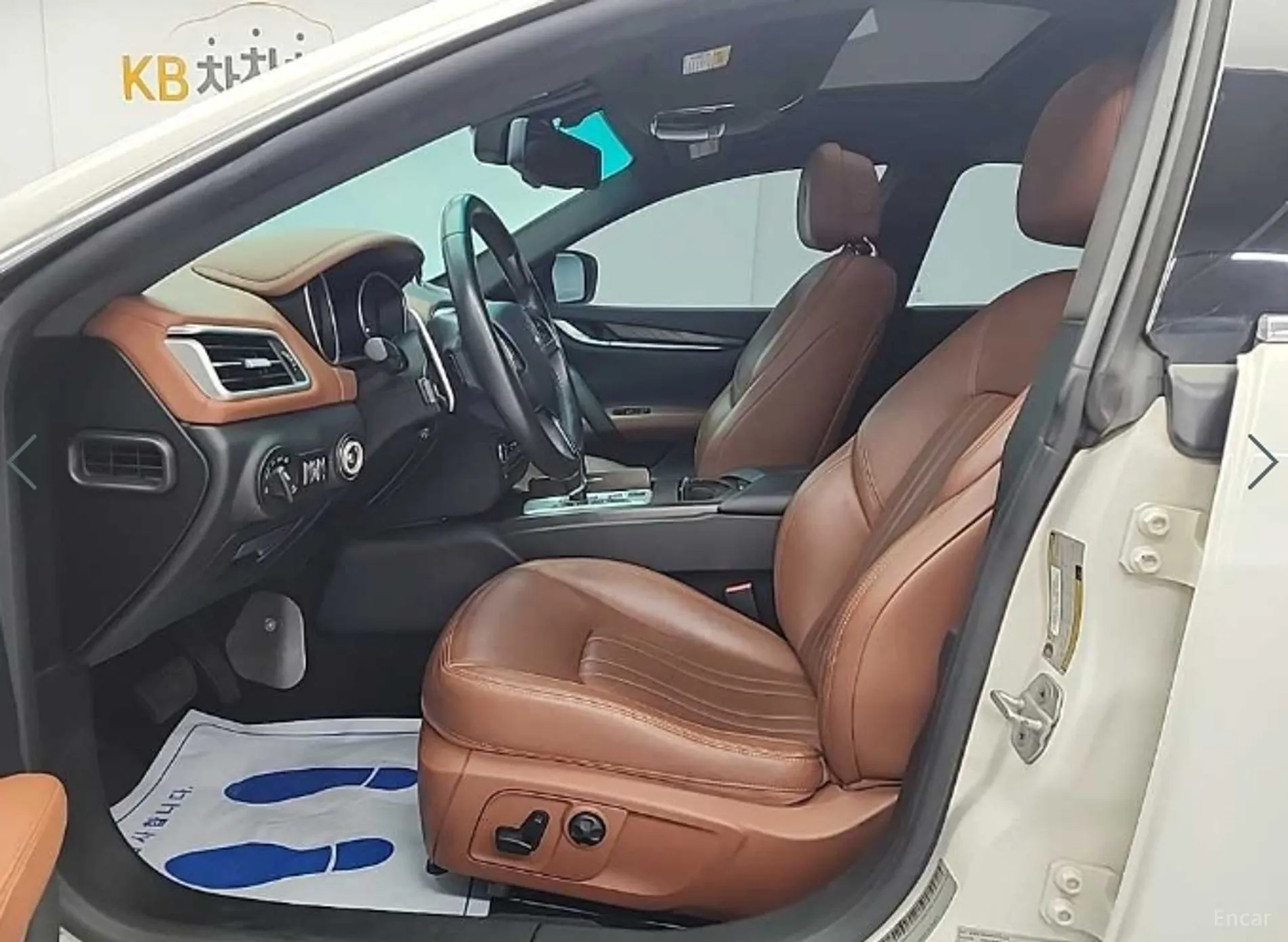 Maserati Ghibli превью 11