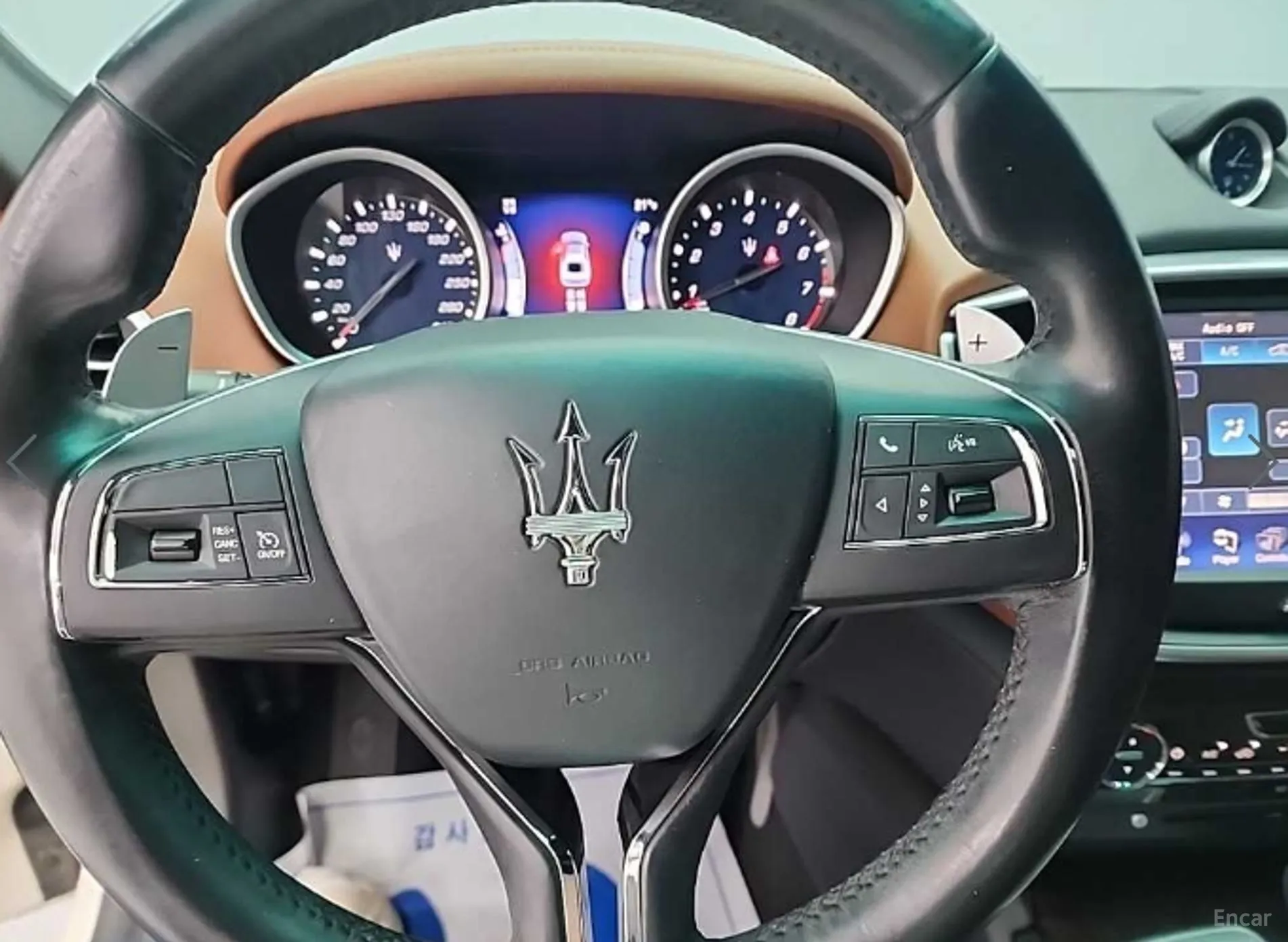 Maserati Ghibli превью 9
