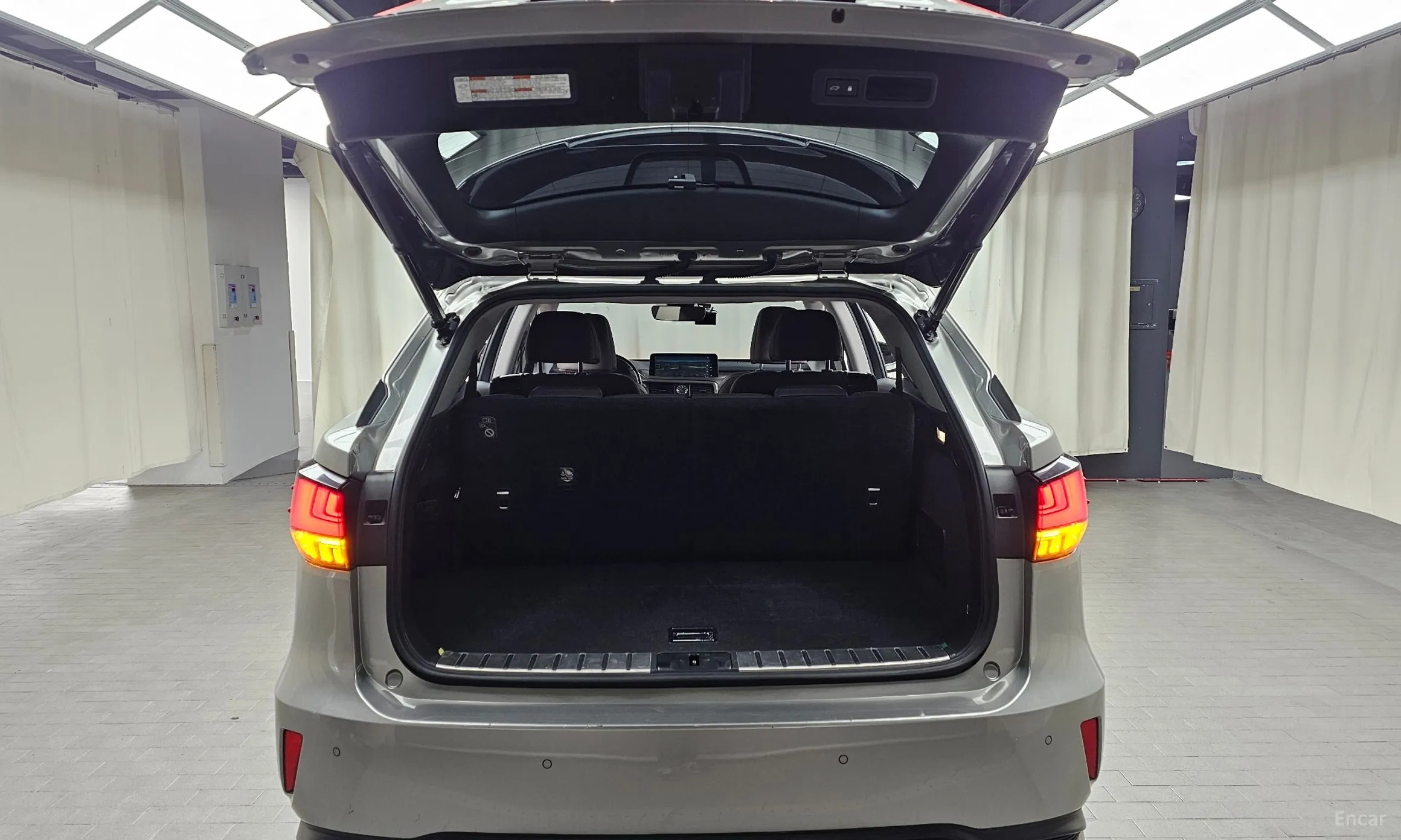 Lexus RX450hL 4th Generation превью 20
