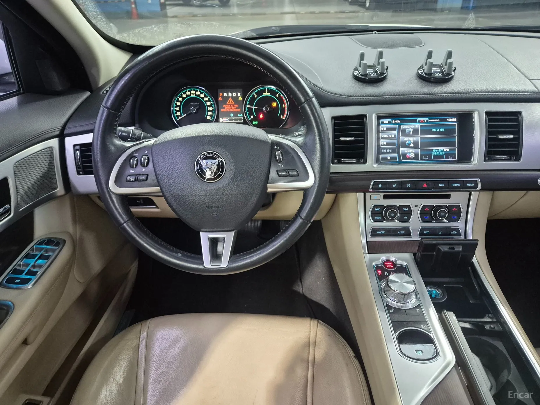 Jaguar New XF превью 13