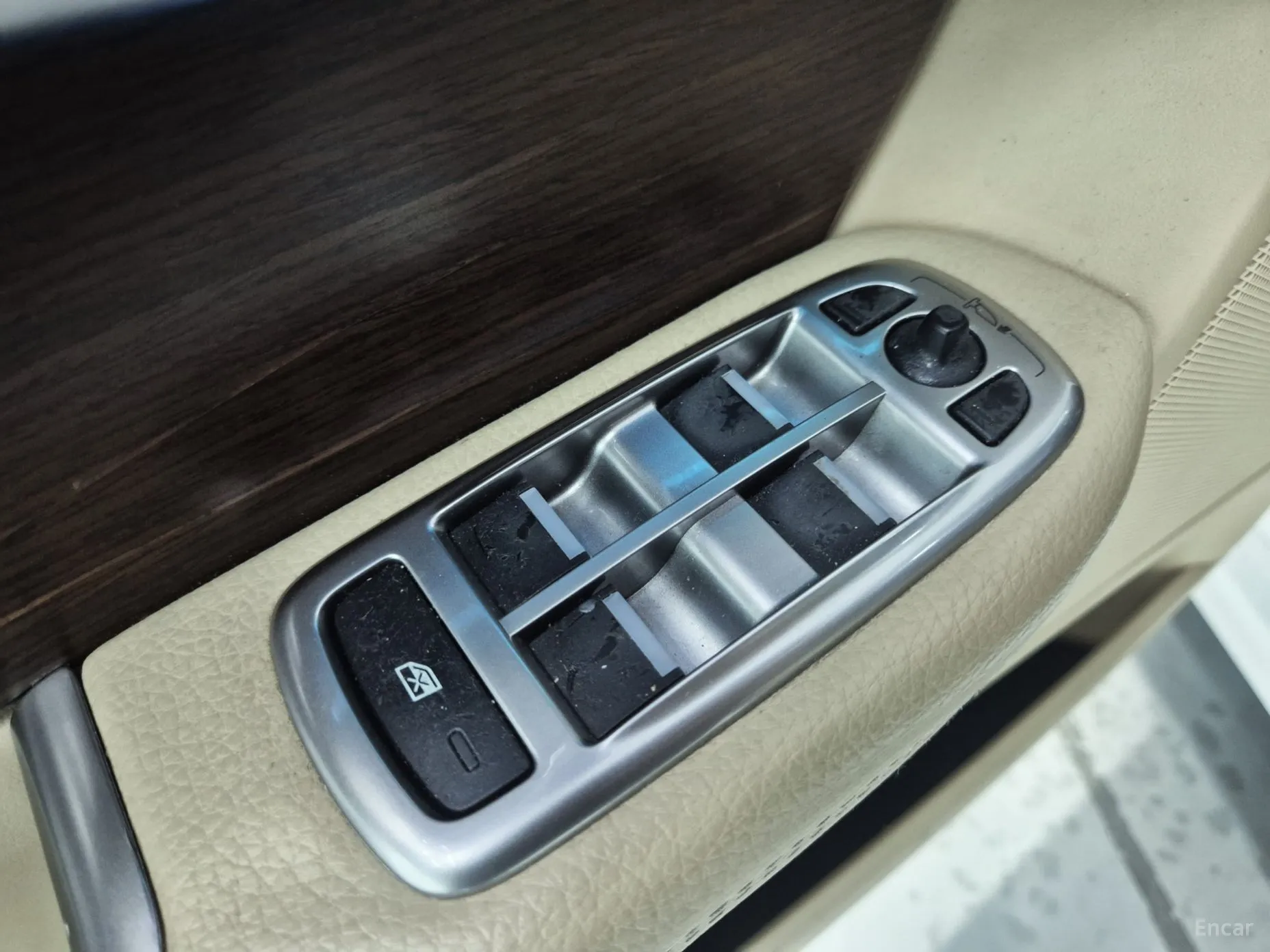 Jaguar New XF превью 17