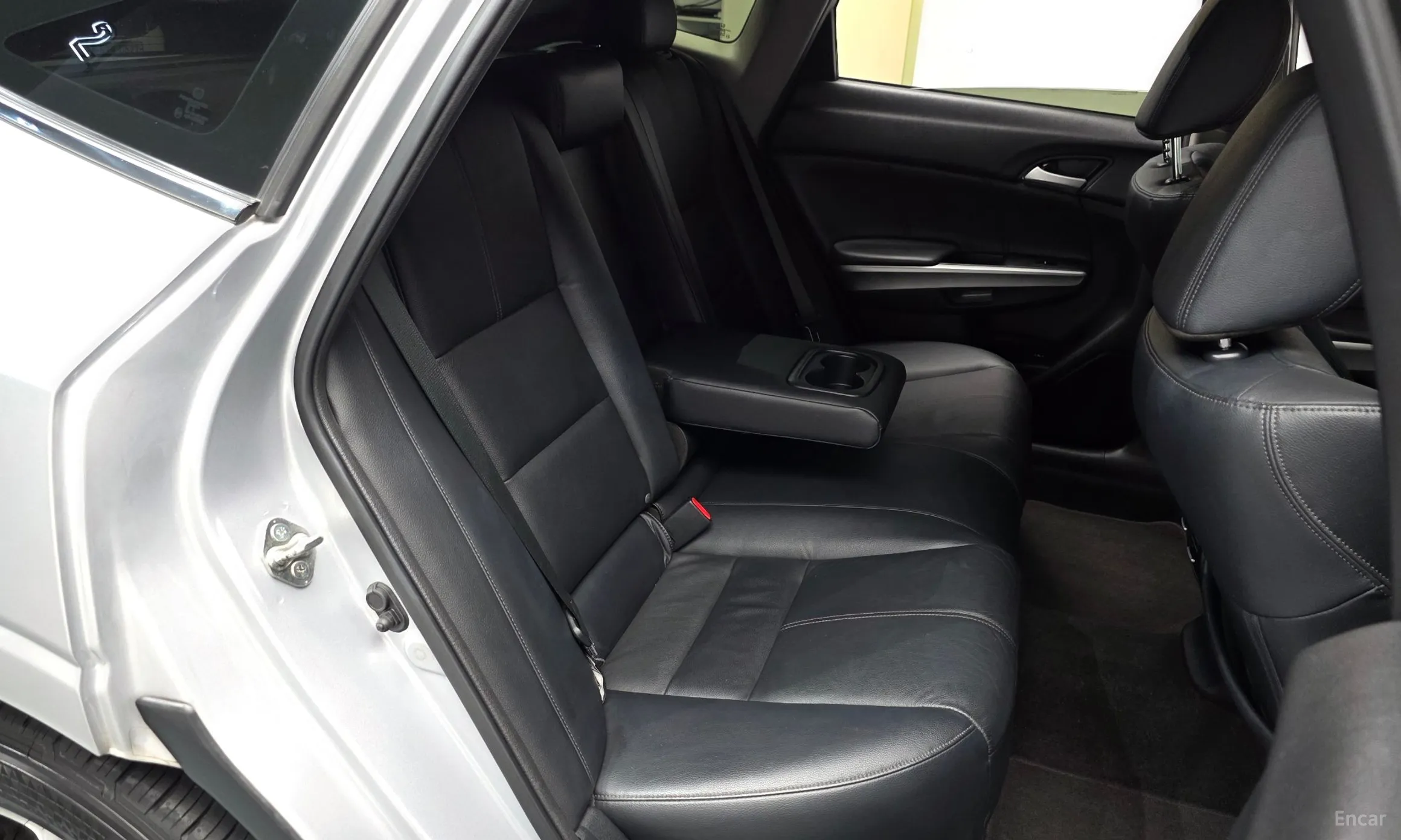 Honda Crosstour превью 12