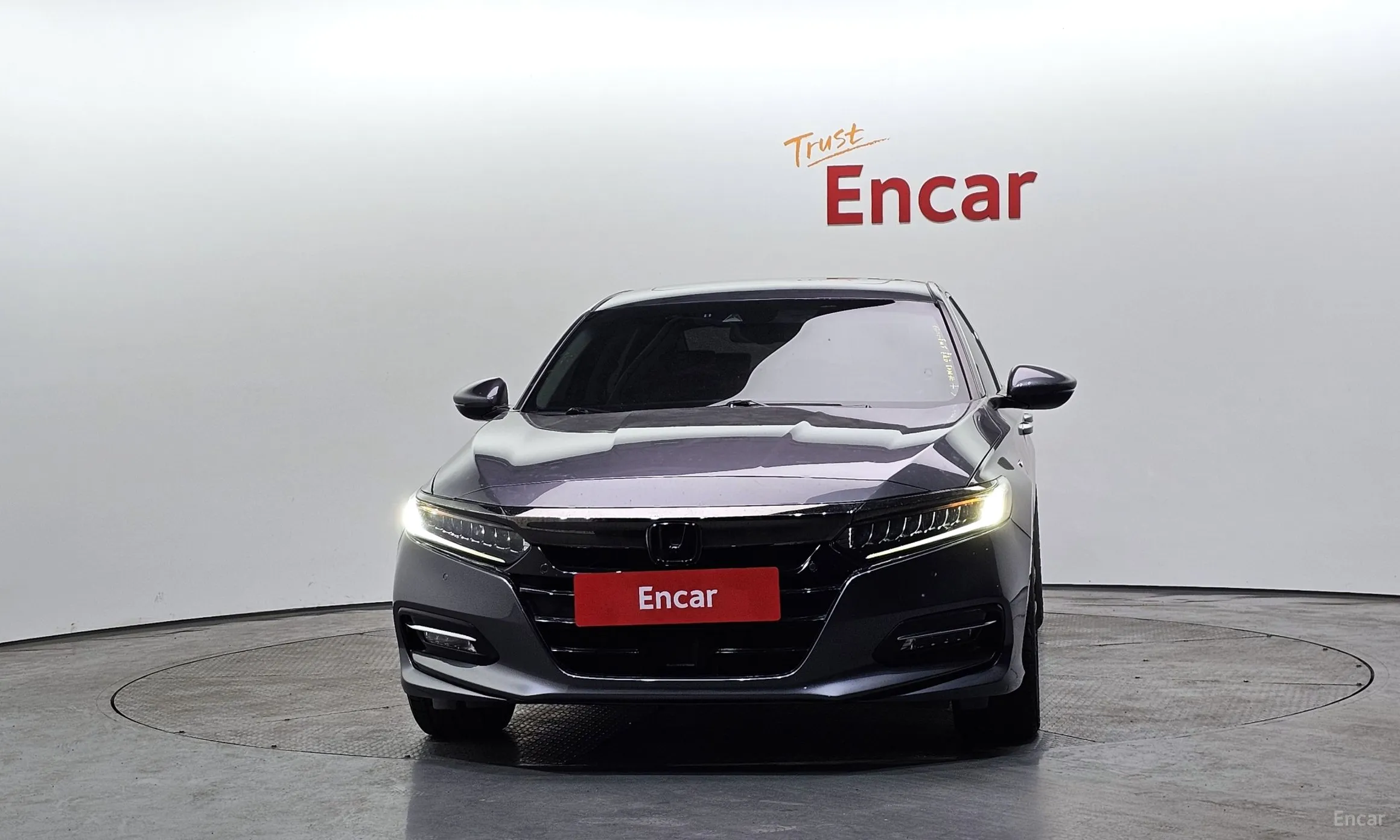 Honda Accord 10th Generation превью 3
