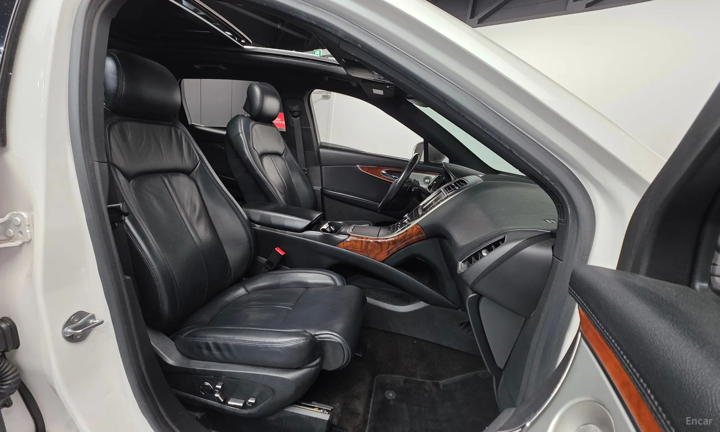 Lincoln MKX 2nd Generation превью 10