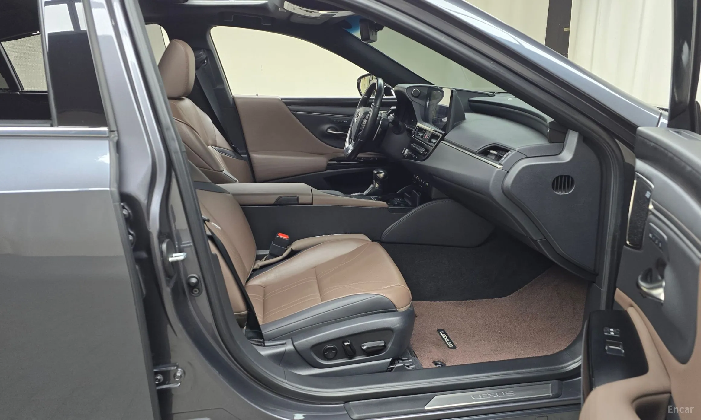 Lexus ES300h 7th Generation превью 11