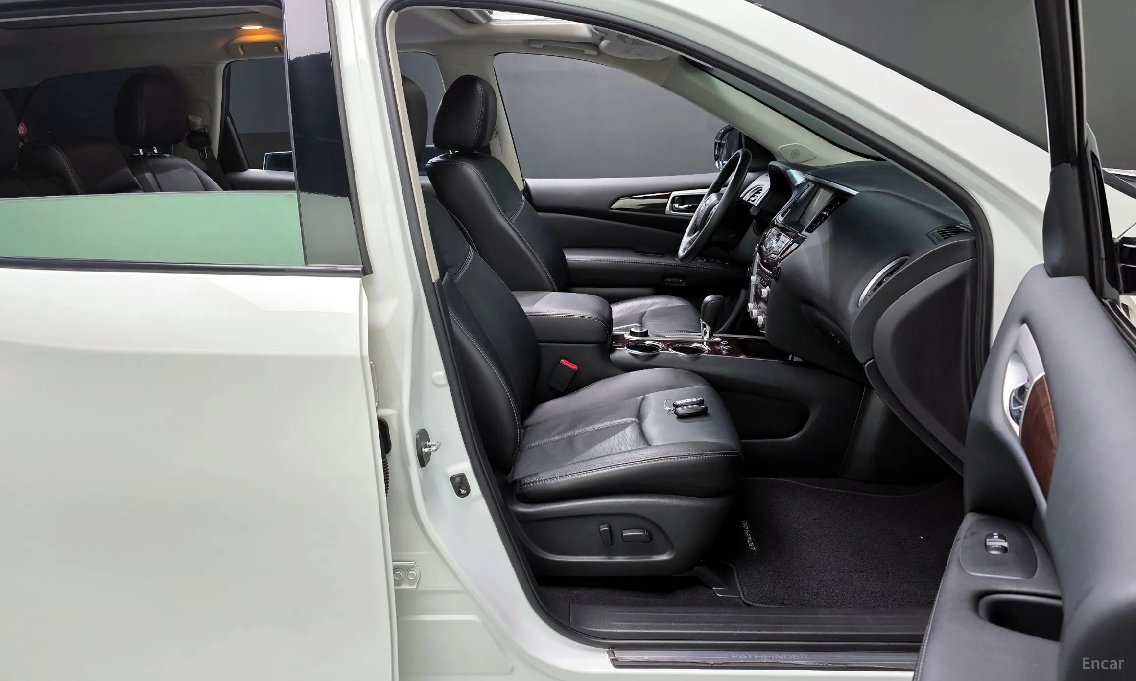 Nissan Pathfinder Gen 4 превью 10