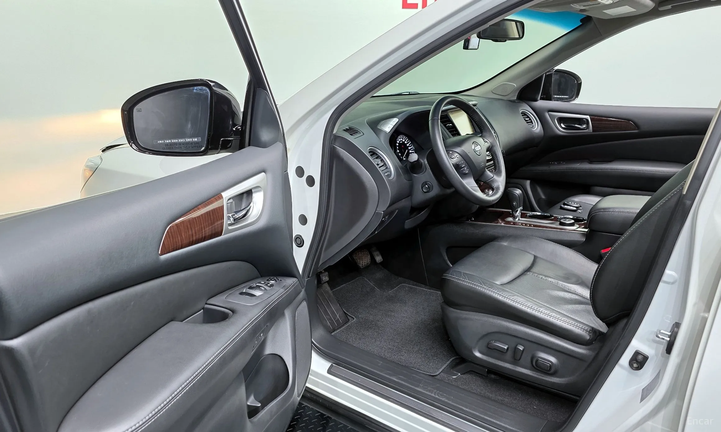 Nissan Pathfinder Gen 4 превью 11