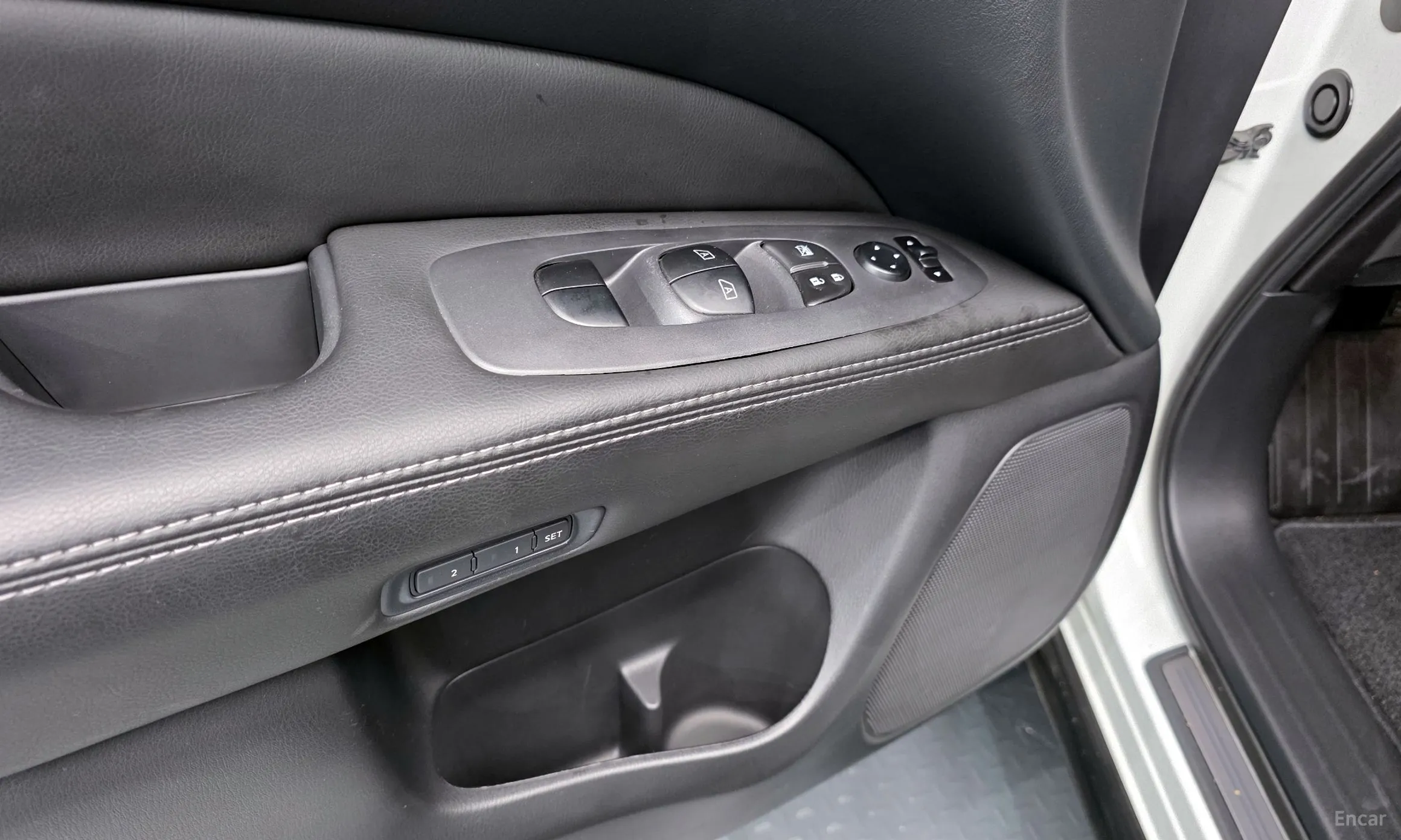 Nissan Pathfinder Gen 4 превью 17