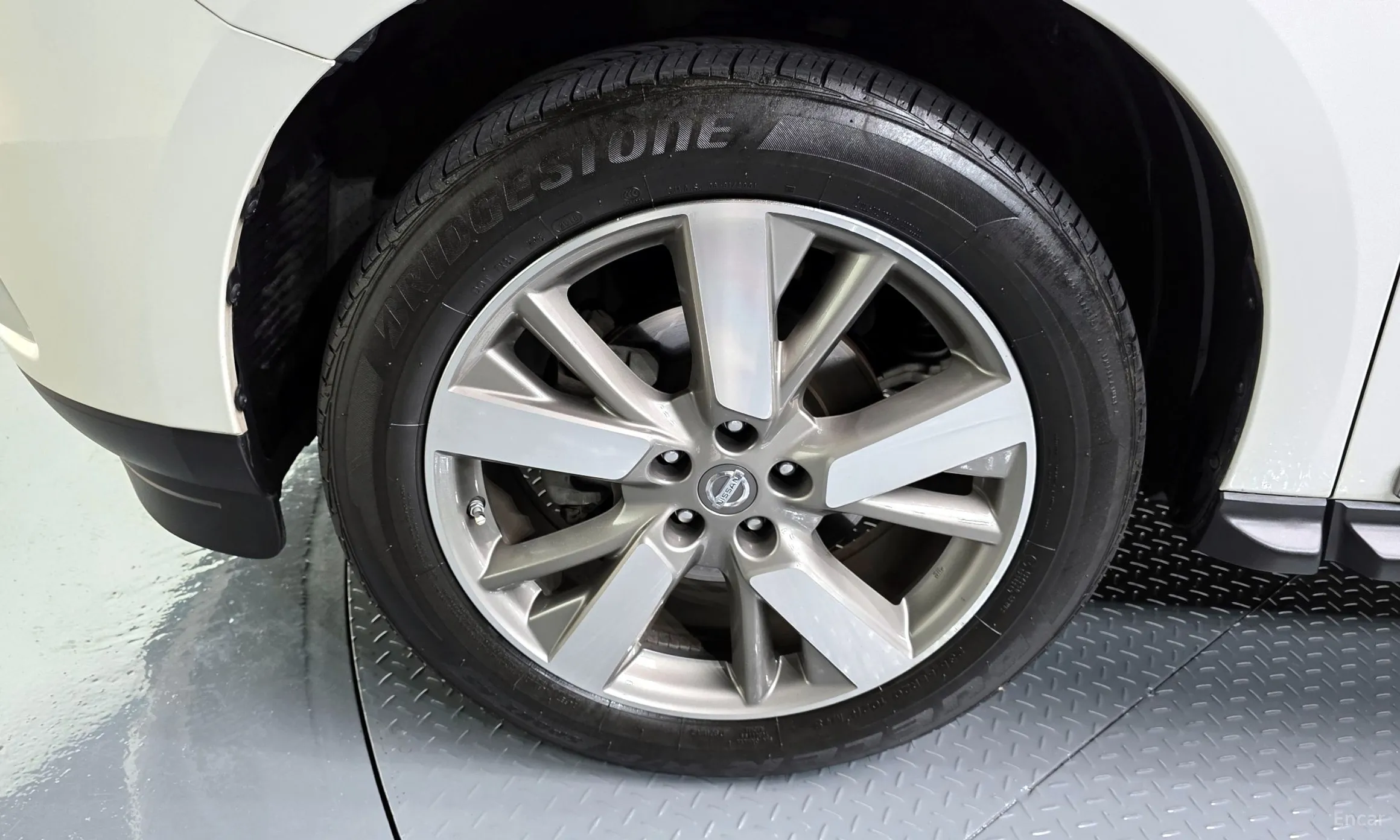 Nissan Pathfinder Gen 4 превью 5
