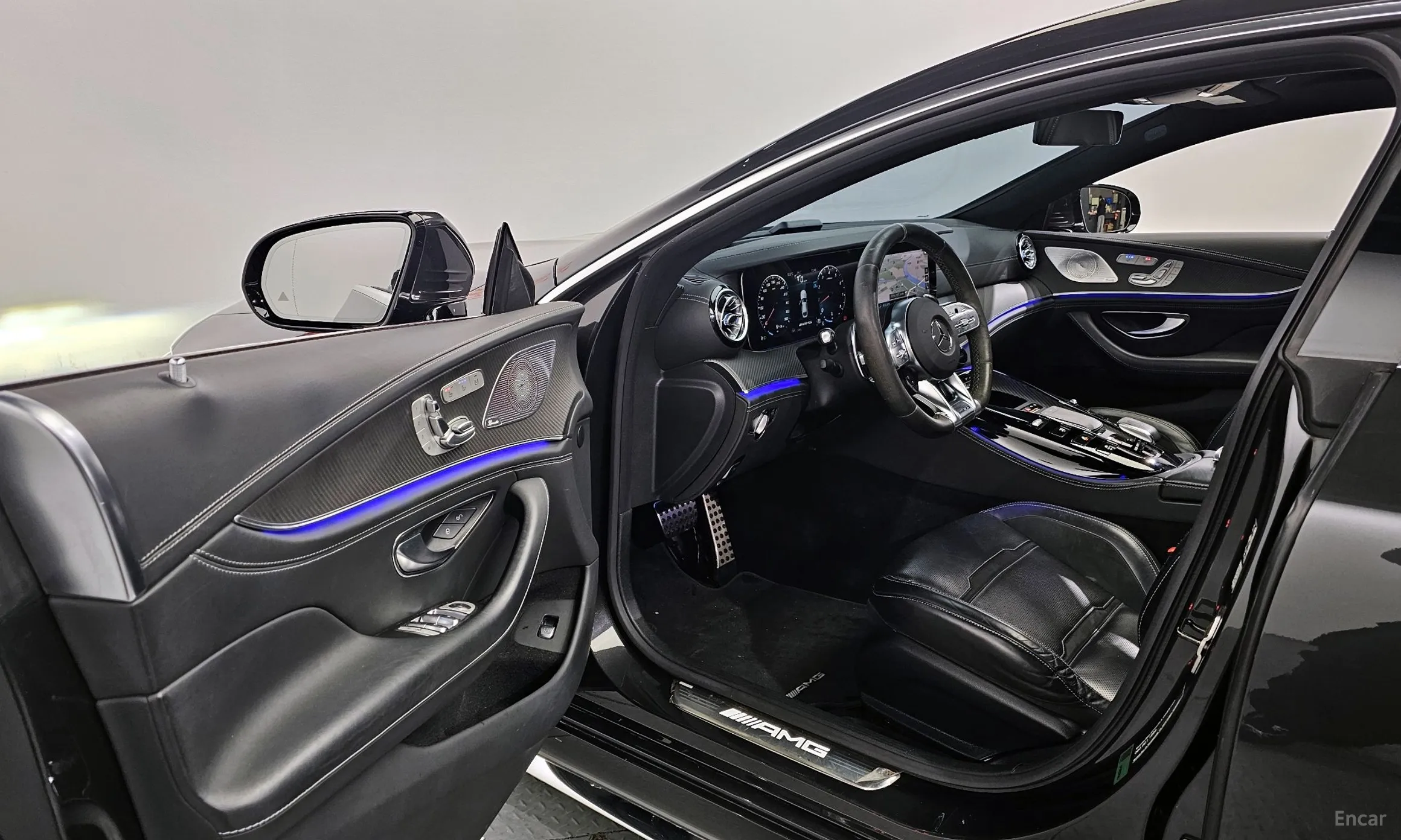 Mercedes Benz AMG GT превью 10