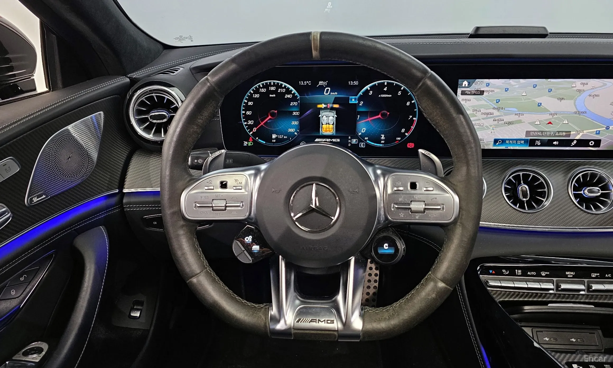 Mercedes Benz AMG GT превью 13