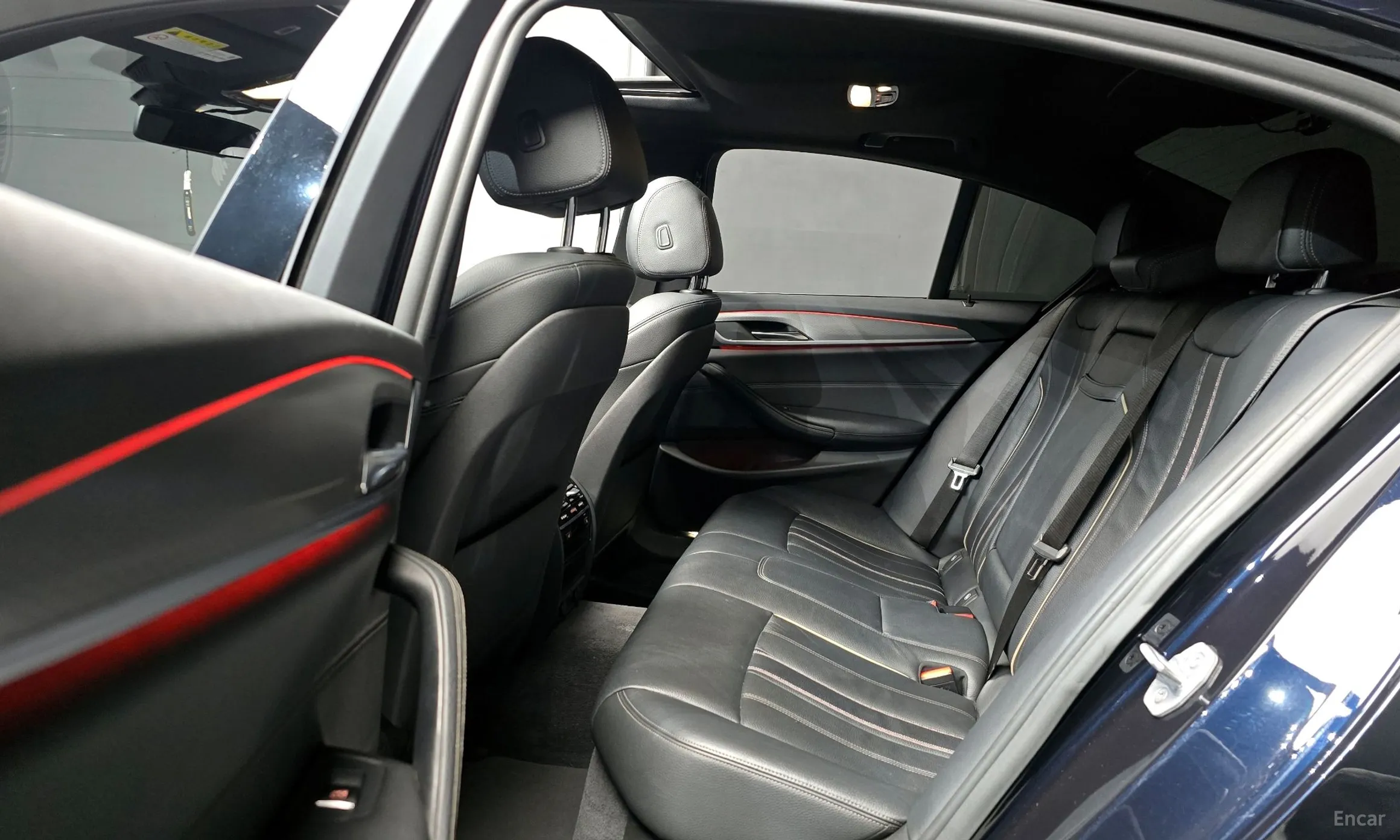 BMW 5 Series (G30) превью 13