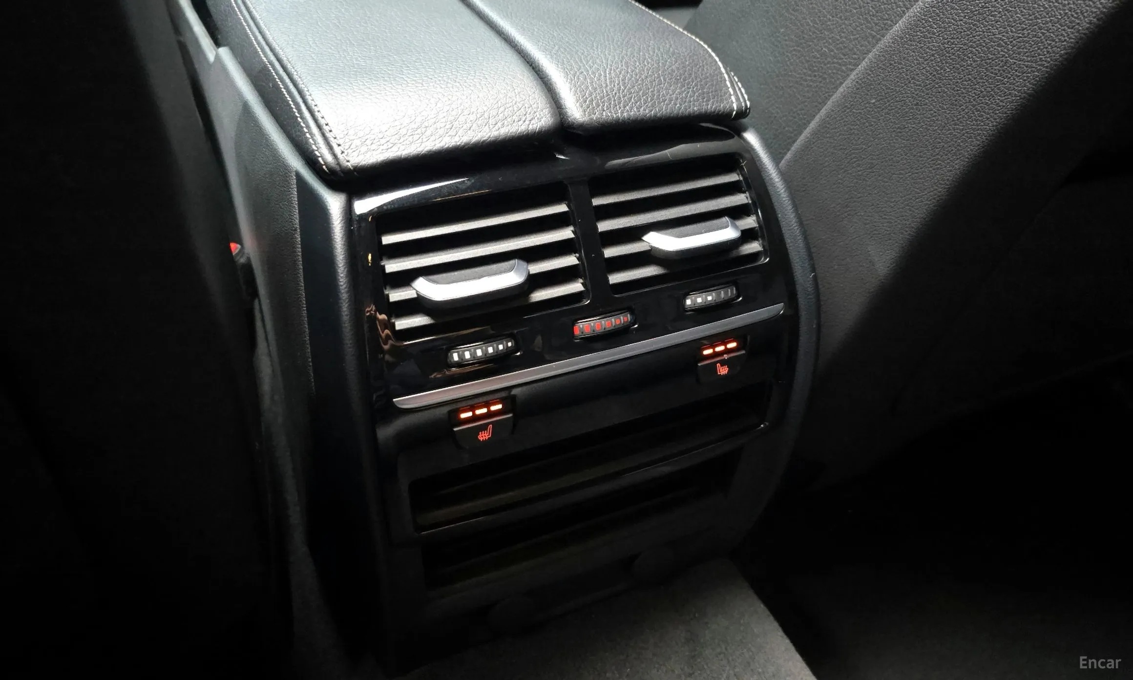 BMW 5 Series (G30) превью 17