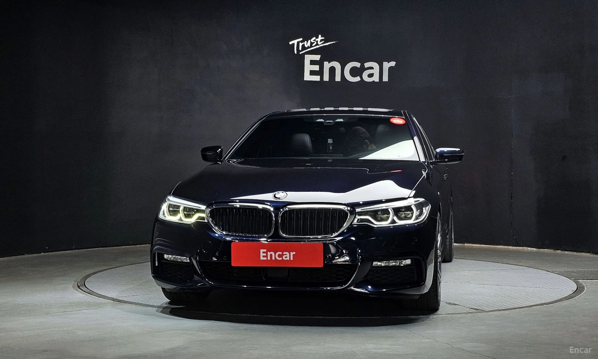 BMW 5 Series (G30) превью 3