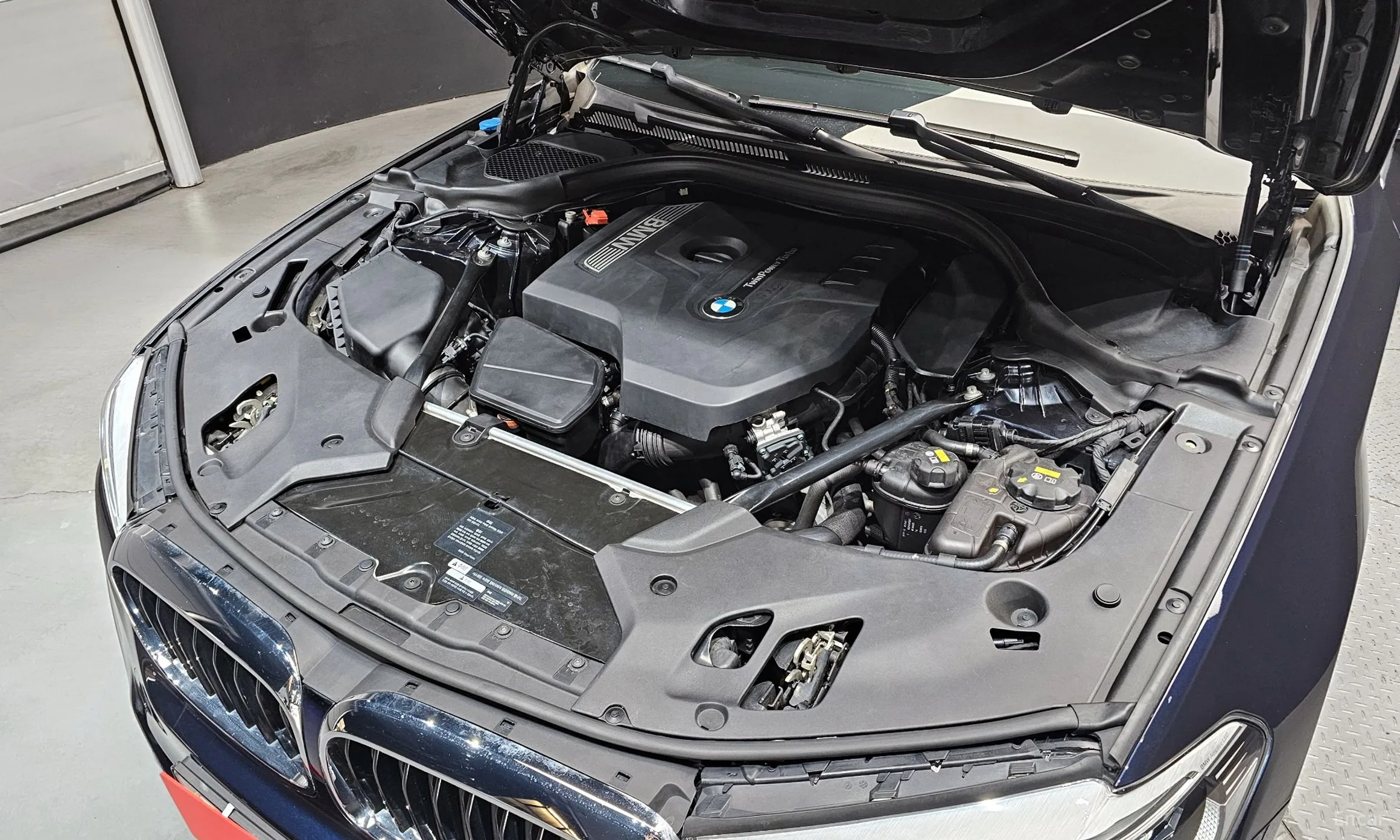 BMW 5 Series (G30) превью 6