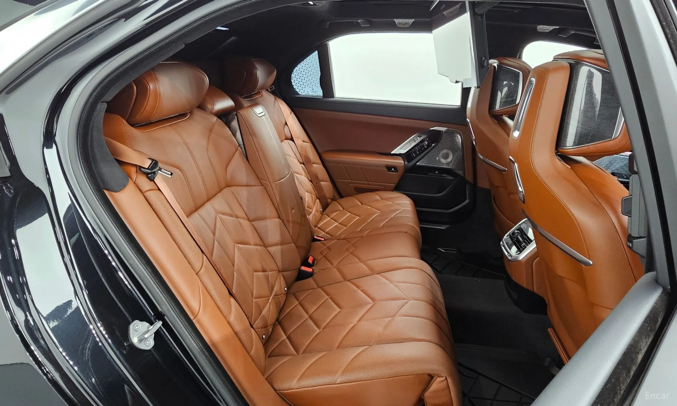 BMW 7 Series (G70) превью 12