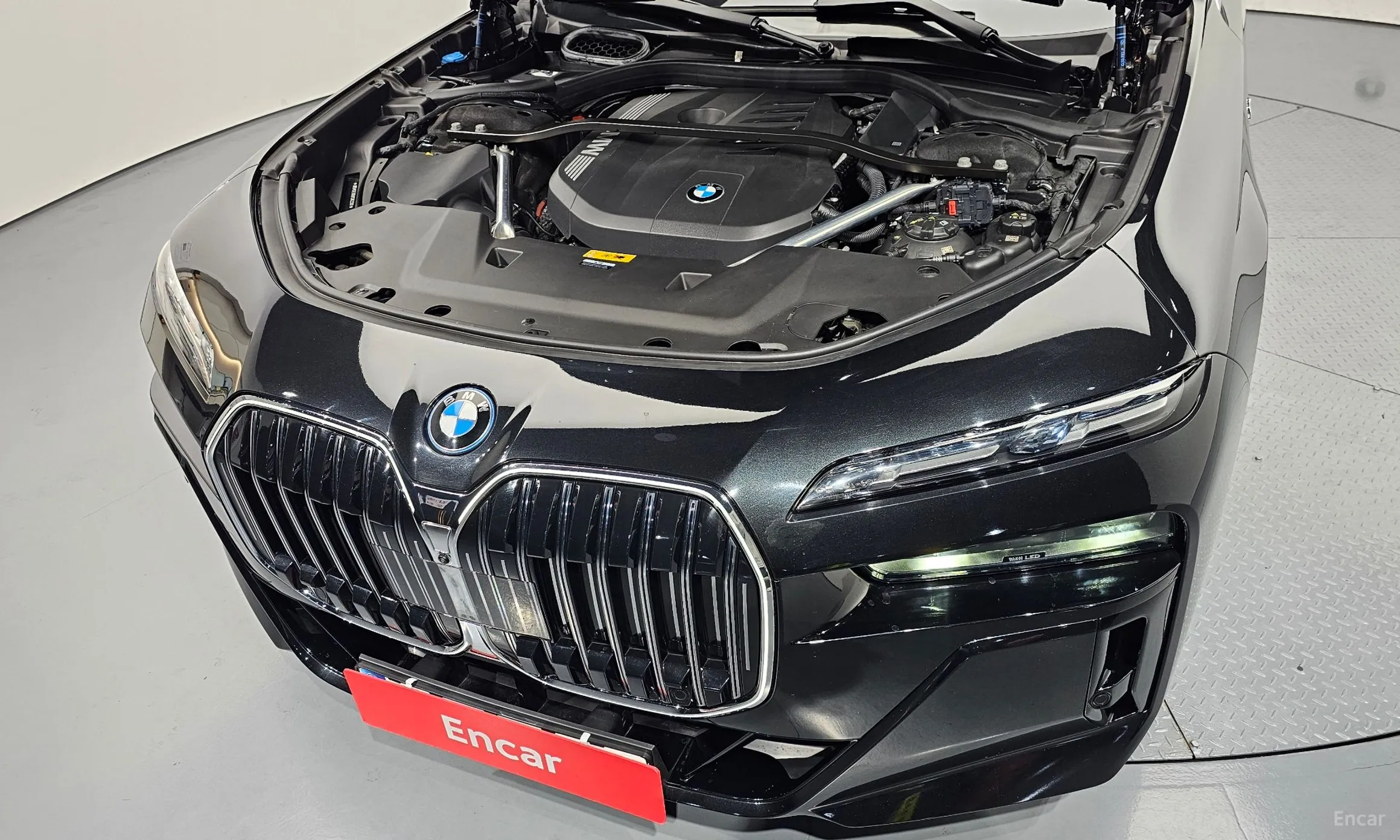 BMW 7 Series (G70) превью 6