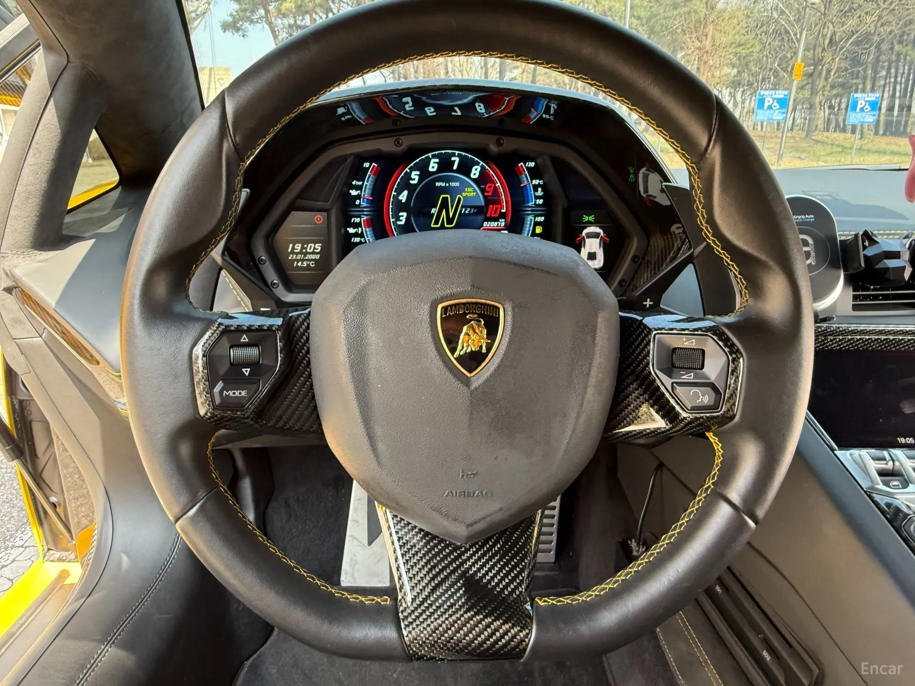 Lamborghini Aventador превью 13