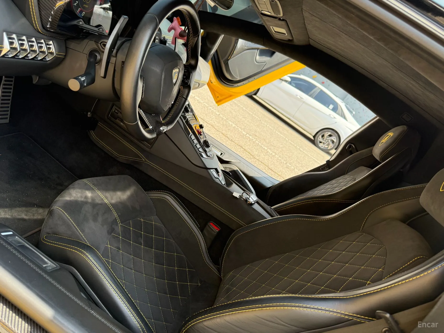 Lamborghini Aventador превью 14