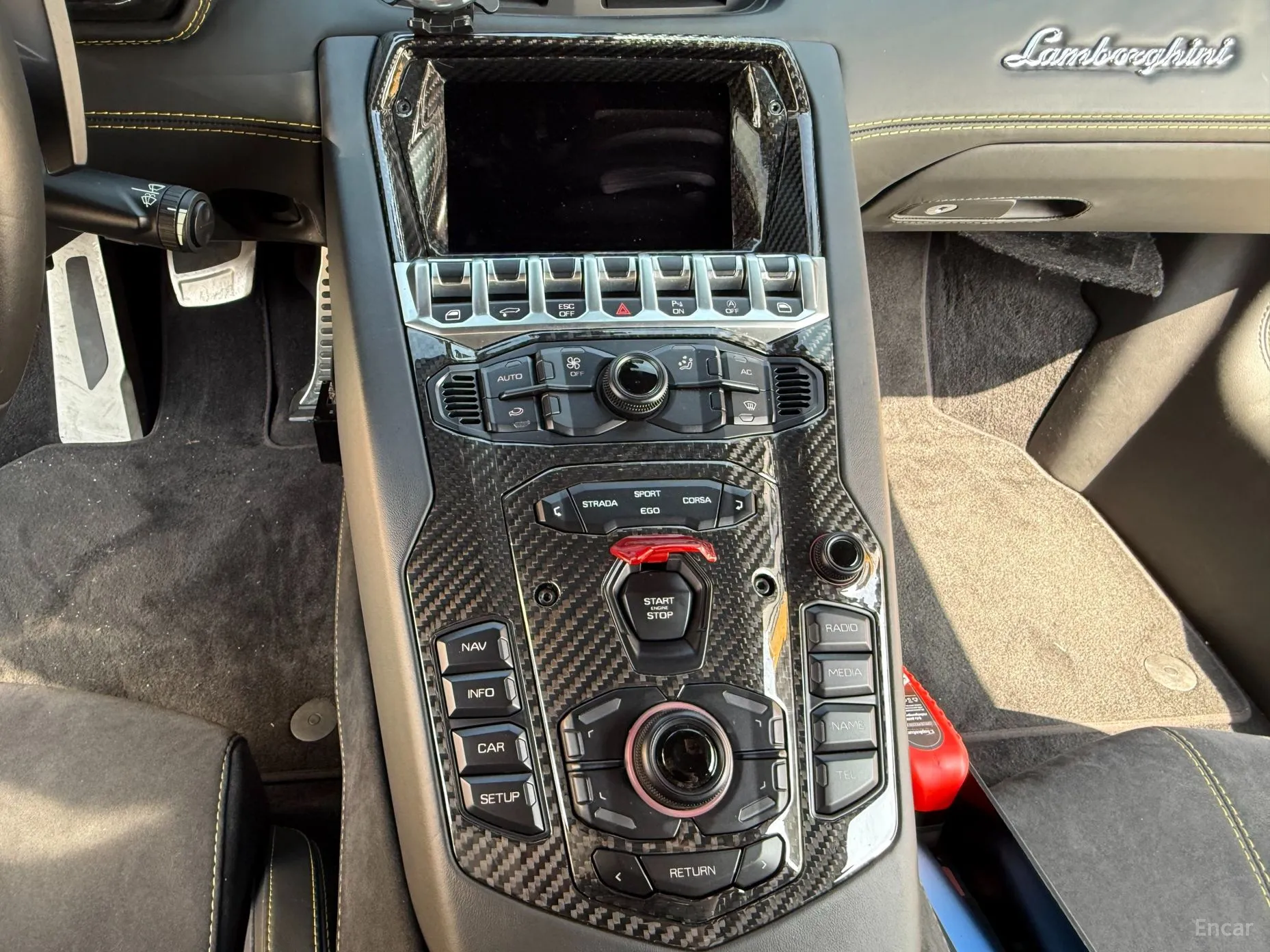 Lamborghini Aventador превью 17