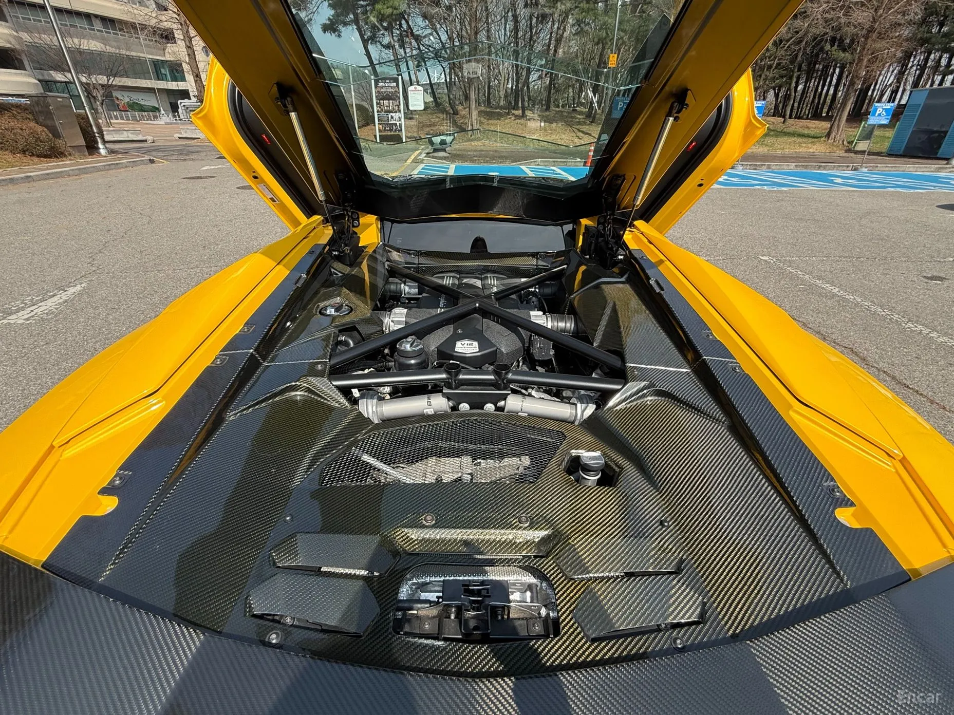 Lamborghini Aventador превью 19