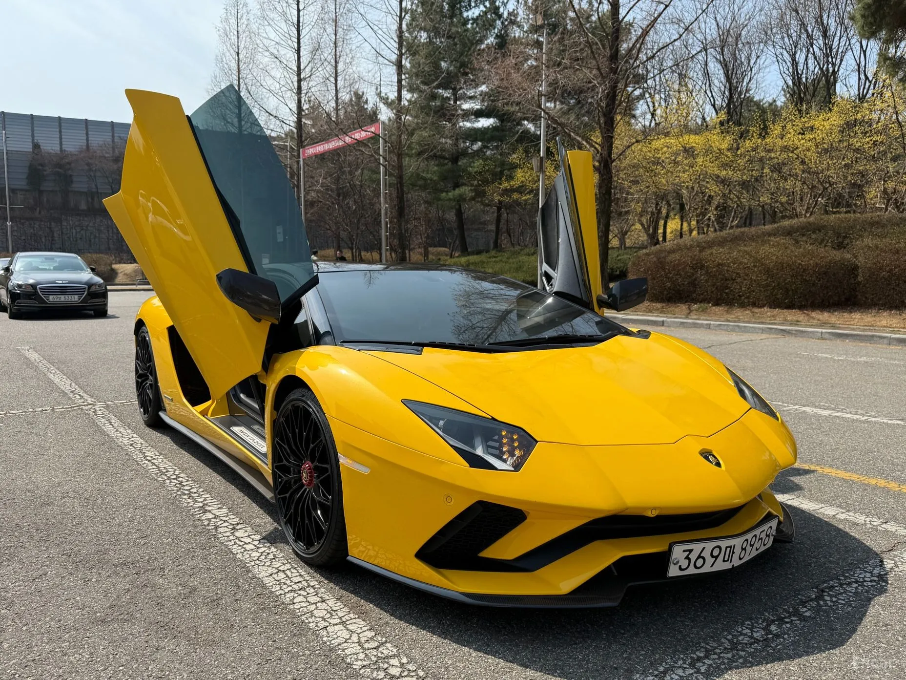 Lamborghini Aventador превью 3