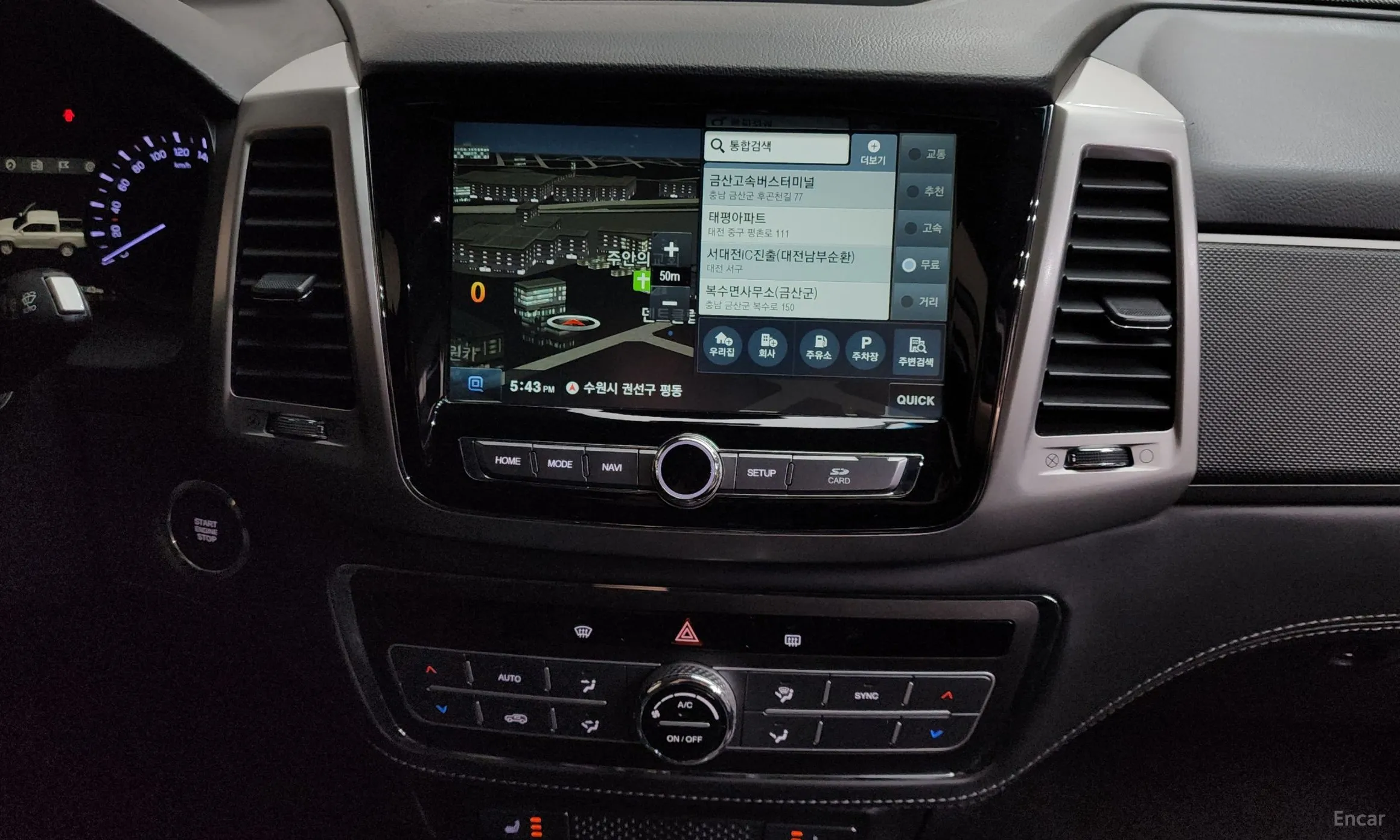KG Mobility (SsangYong) Rexton Sports превью 16