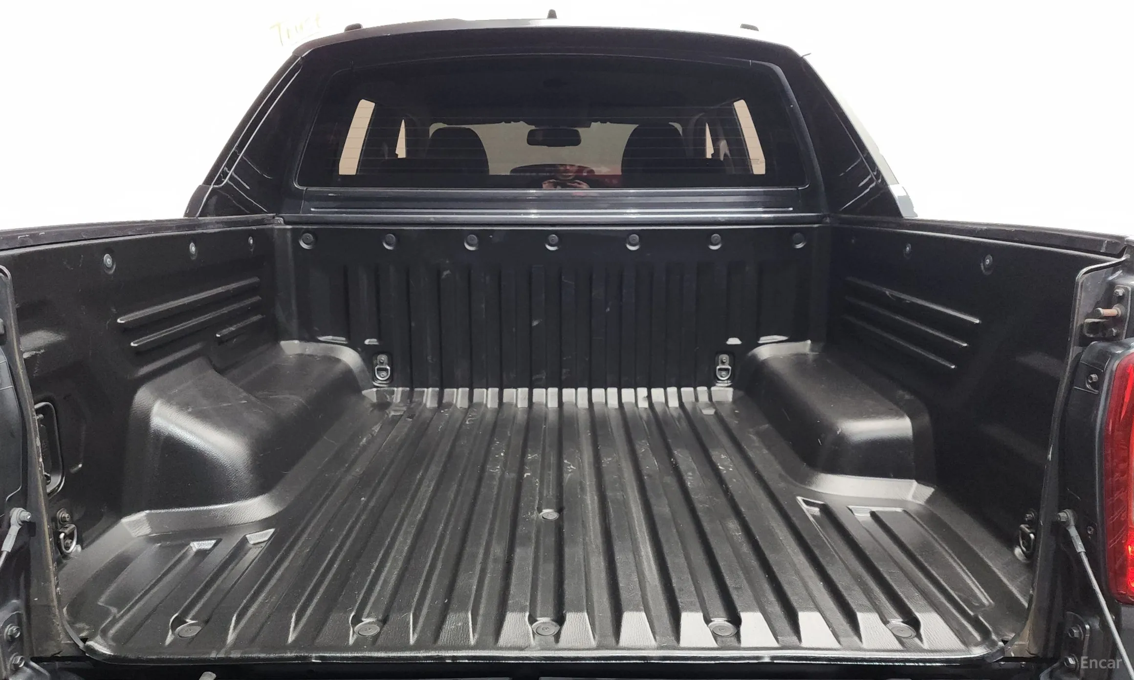 KG Mobility (SsangYong) Rexton Sports превью 20