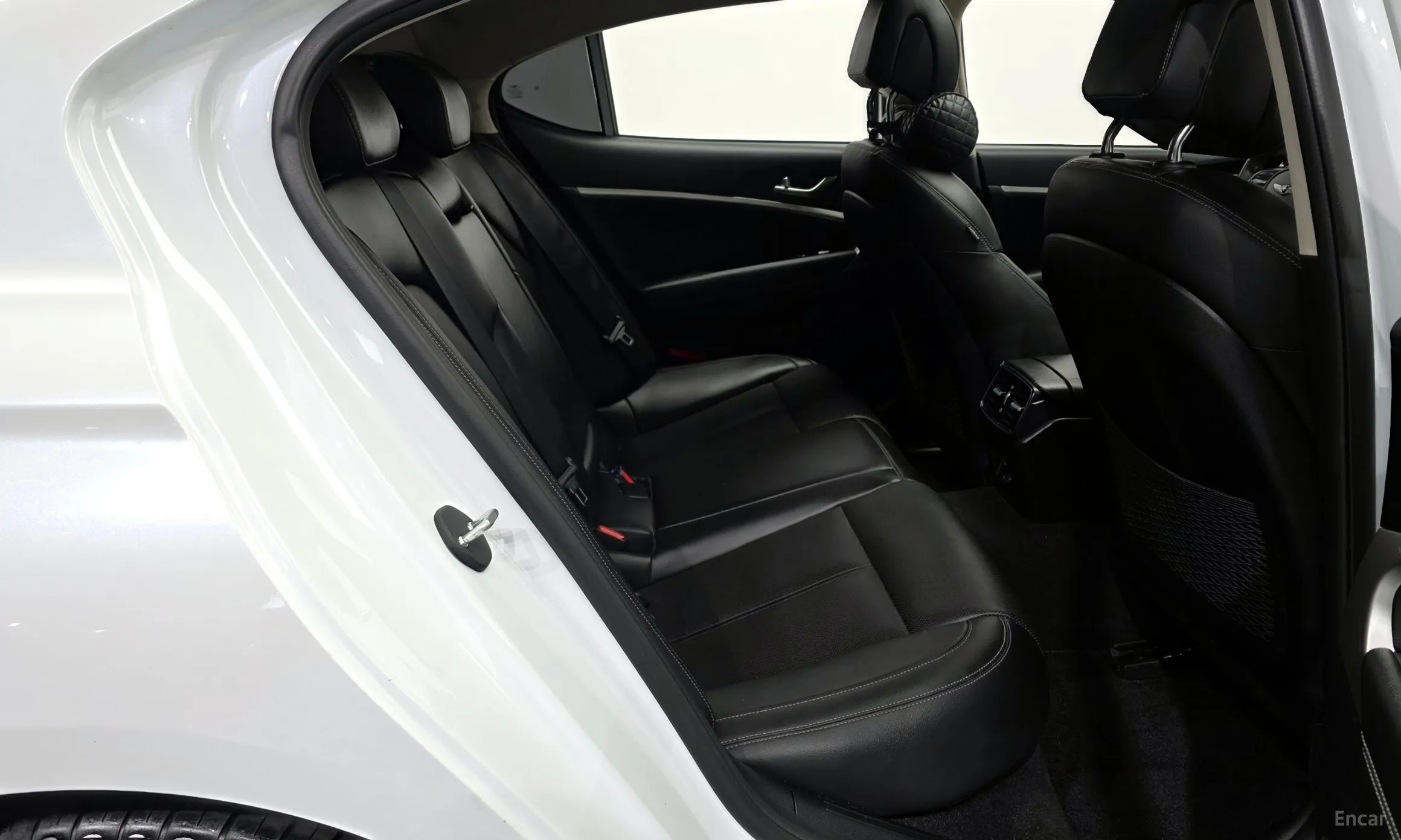 Genesis G70 превью 12