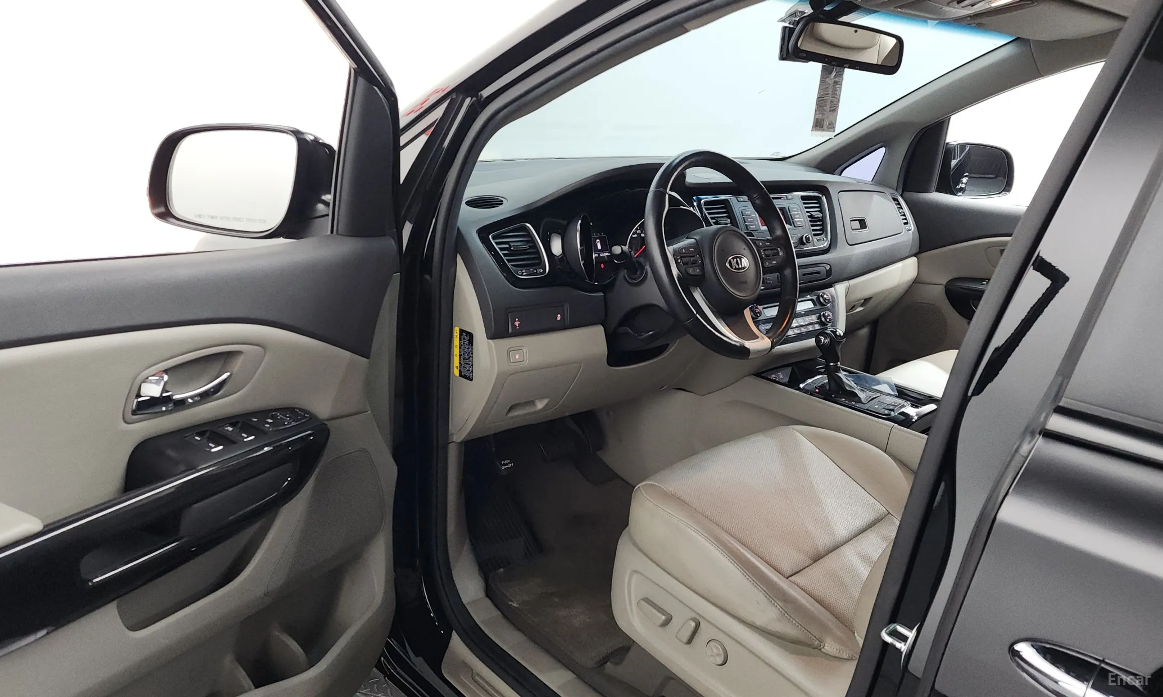 Kia Carnival превью 10