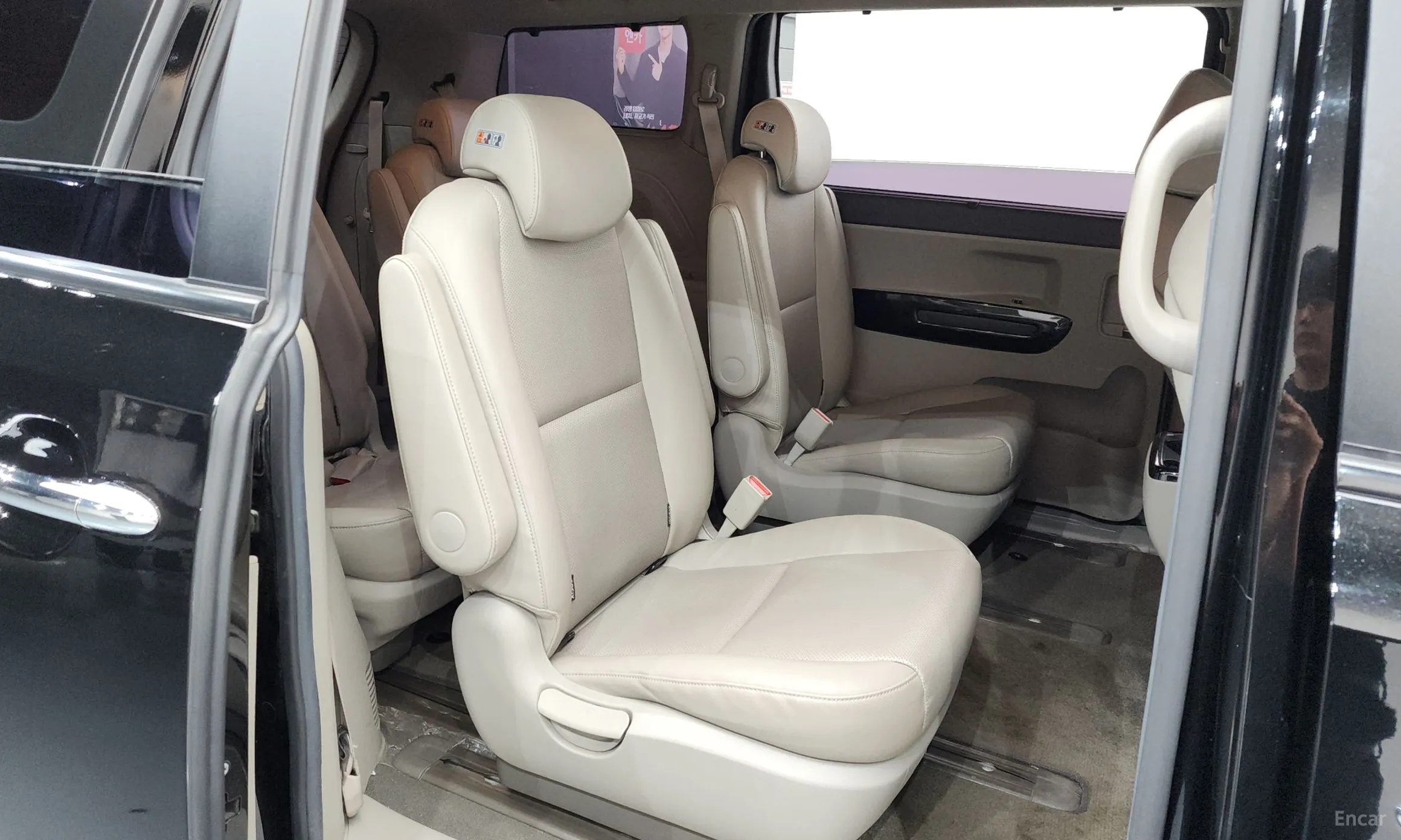 Kia Carnival превью 12