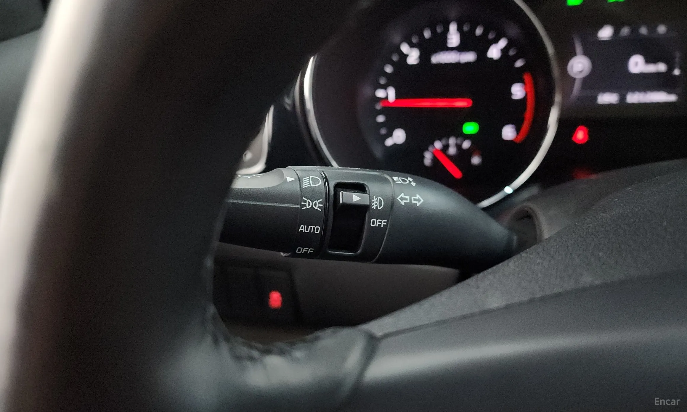 Kia Carnival превью 14