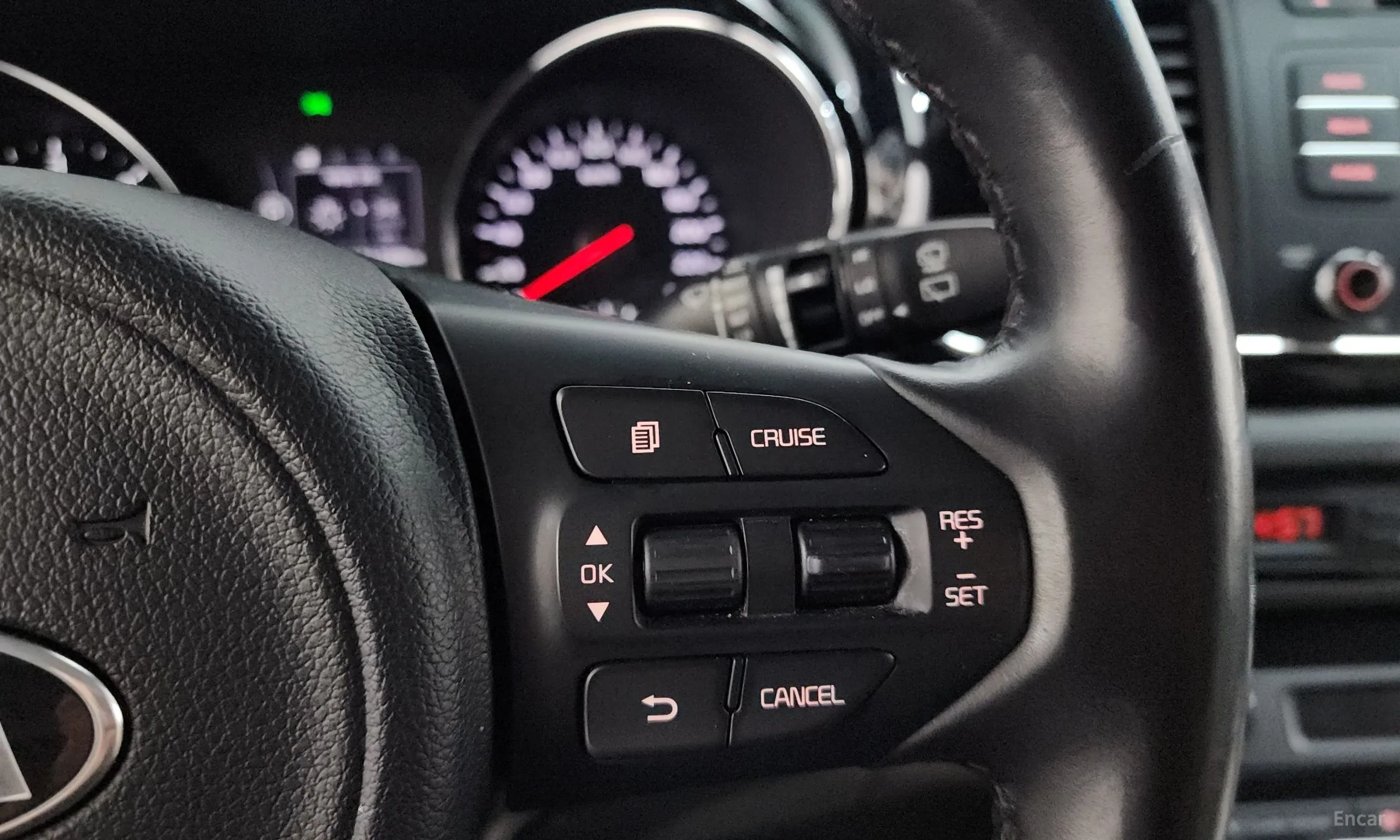 Kia Carnival превью 15