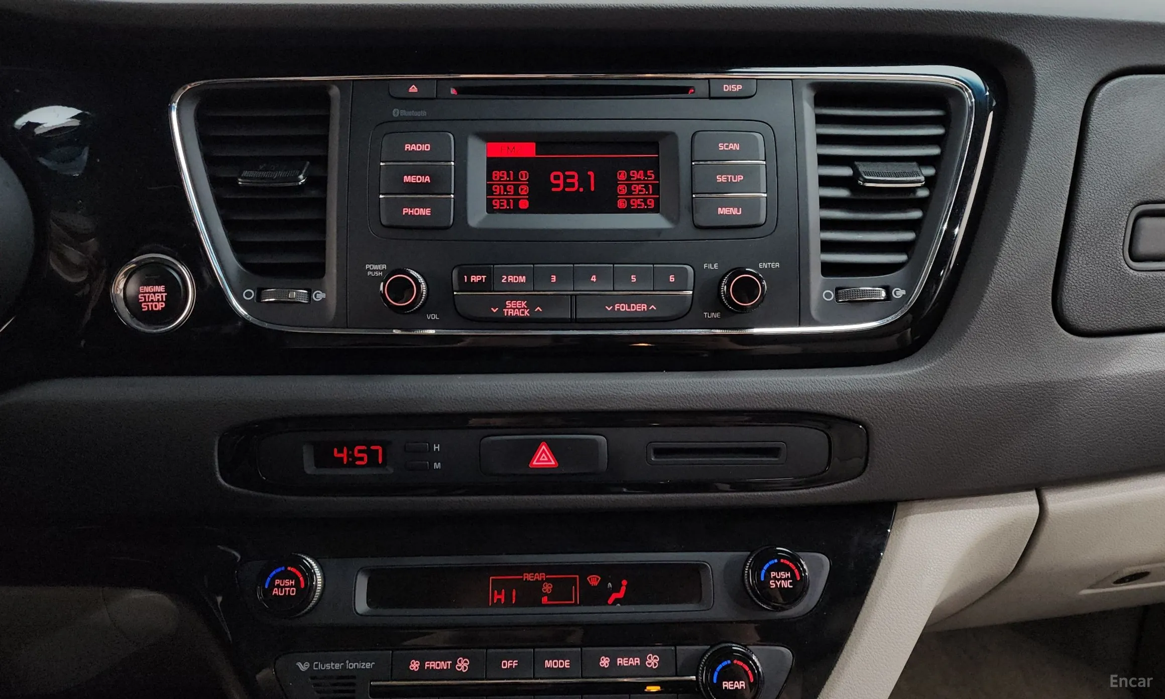 Kia Carnival превью 16