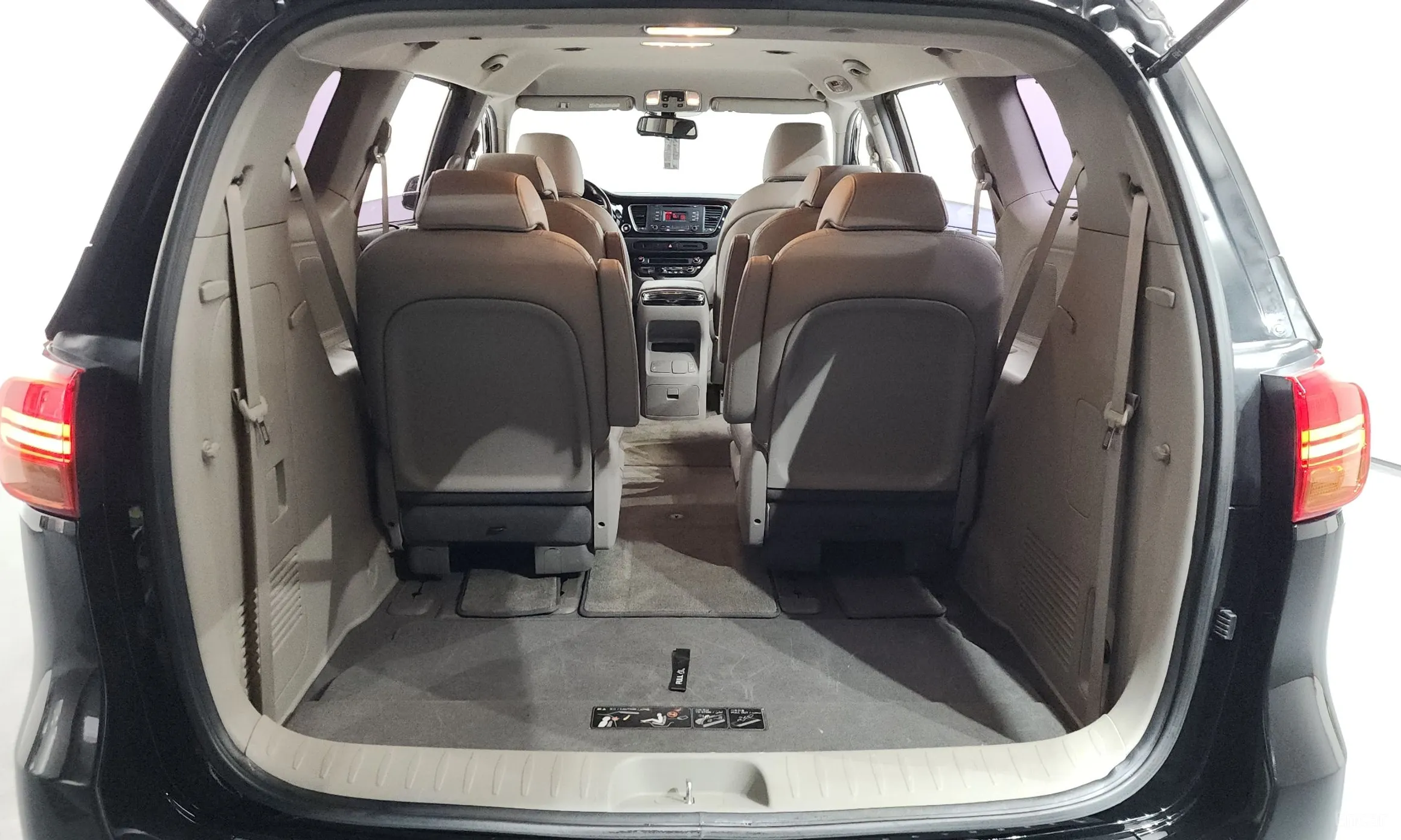 Kia Carnival превью 20
