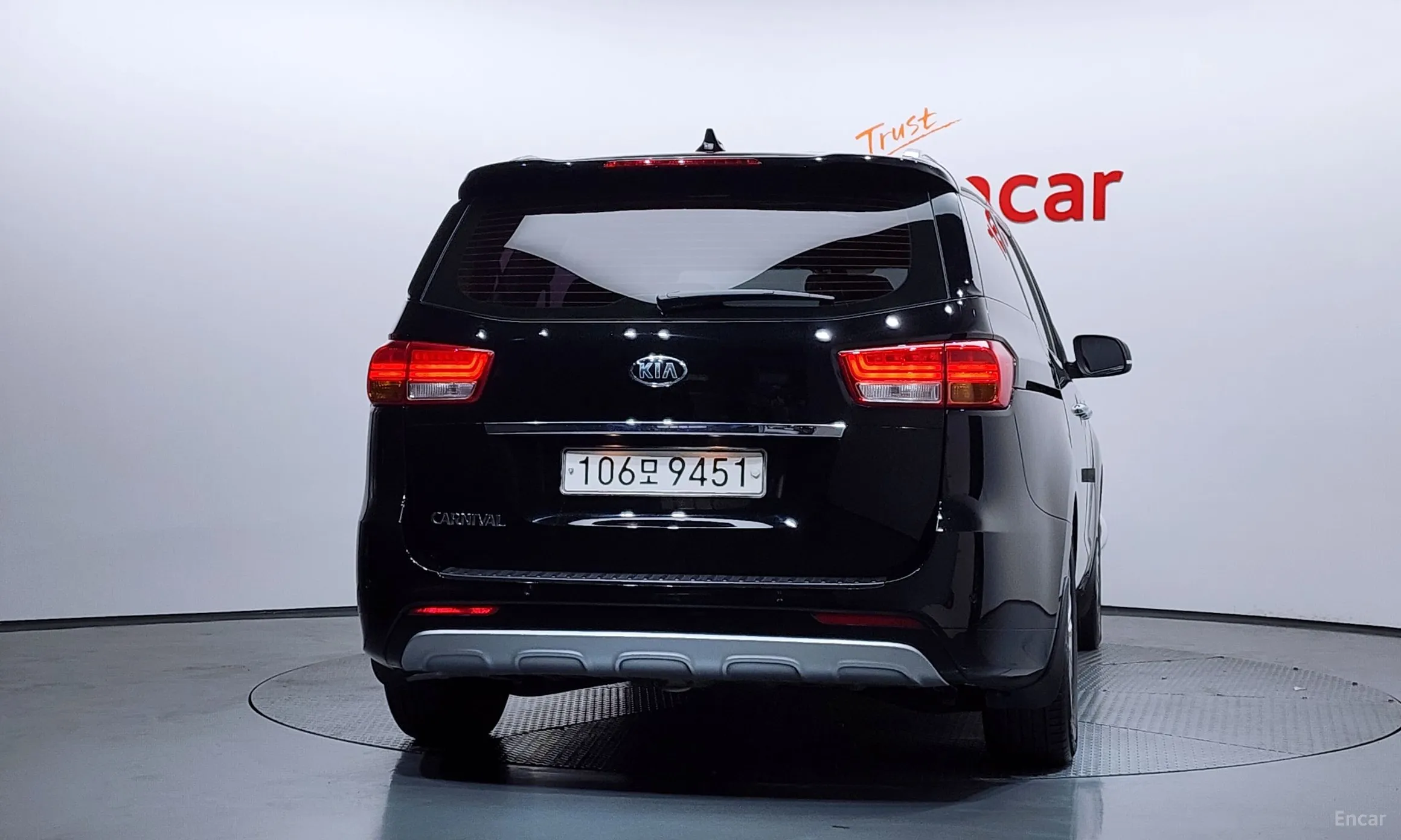 Kia Carnival превью 4
