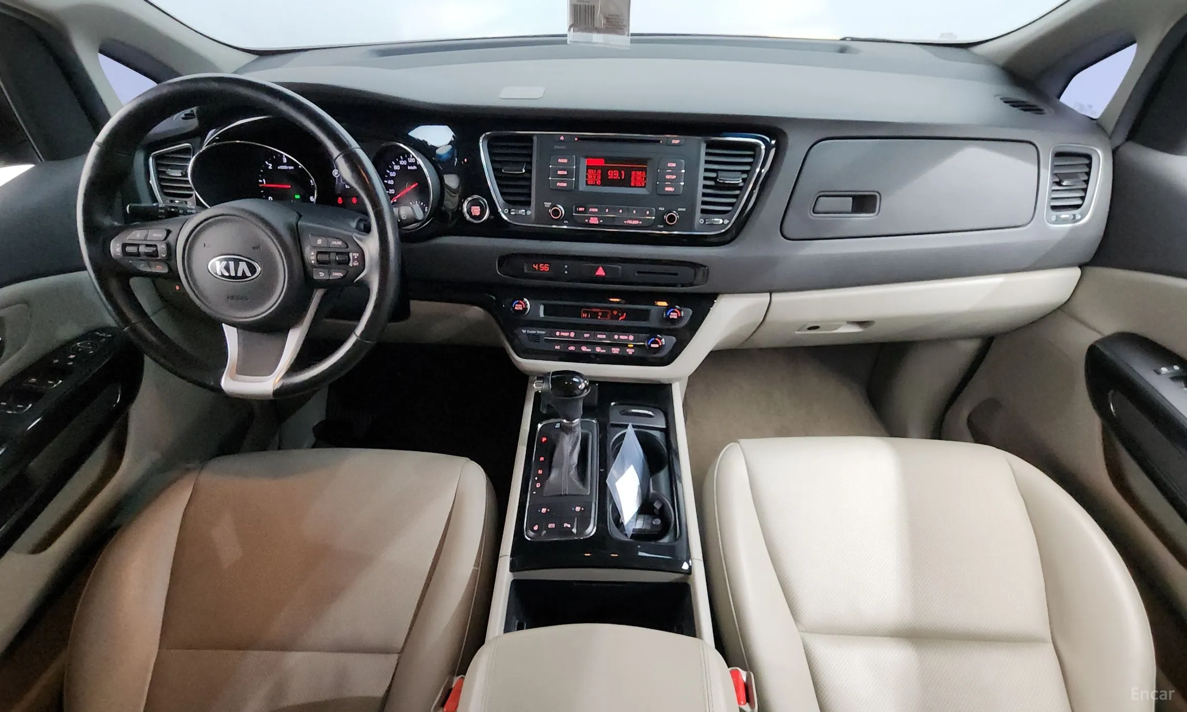 Kia Carnival превью 7