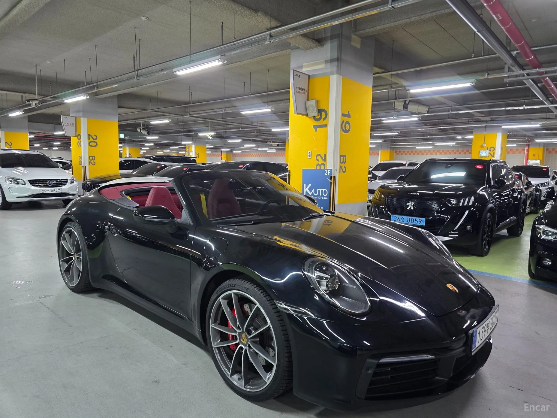 Porsche 911 (992) превью 10